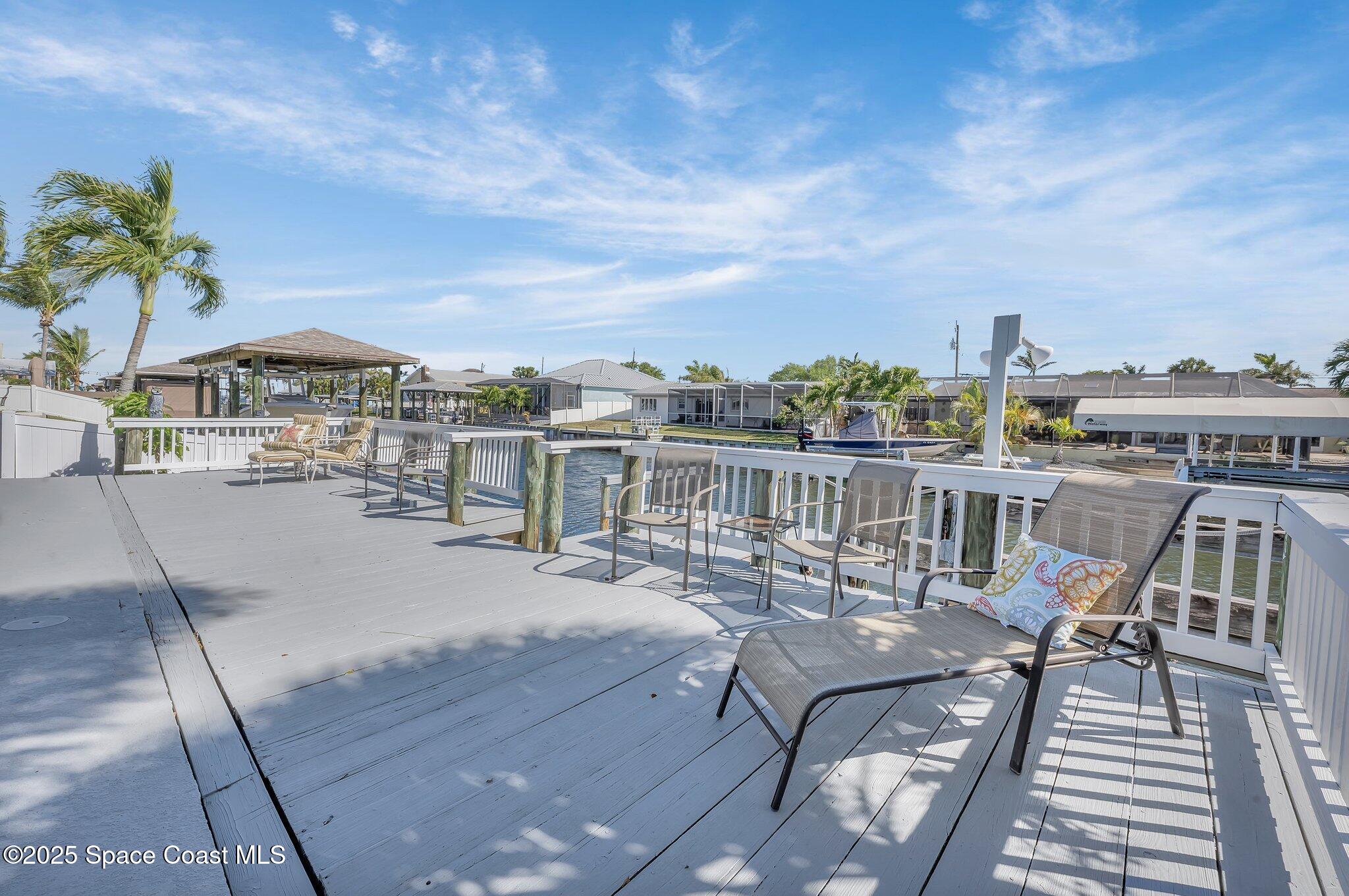 1695 Rochelle Parkway