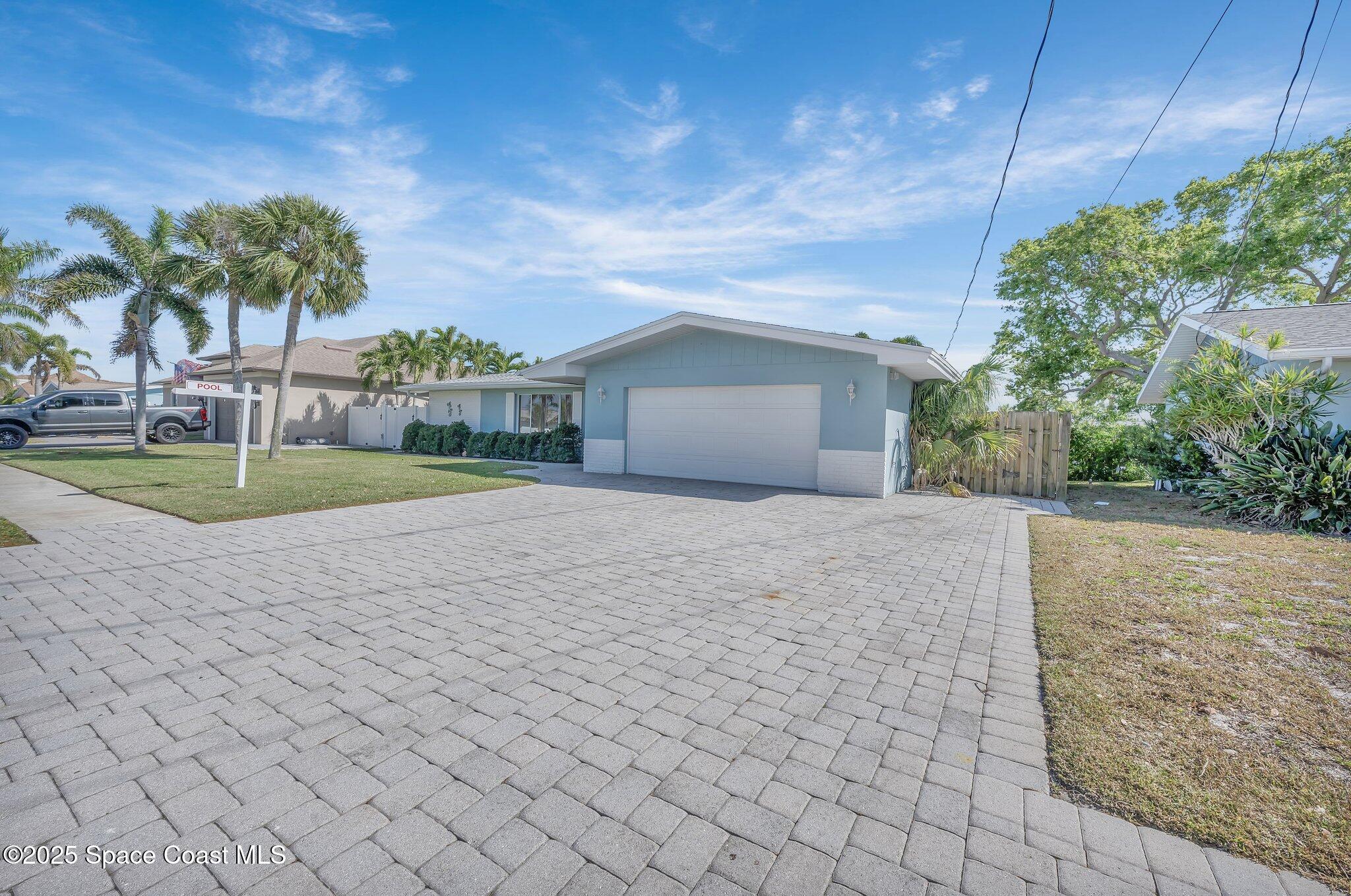 1695 Rochelle Parkway