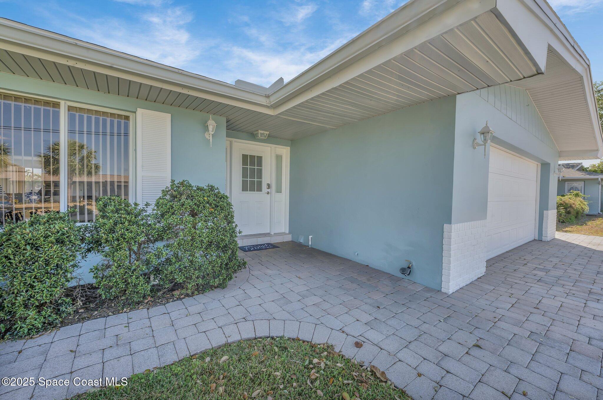 1695 Rochelle Parkway