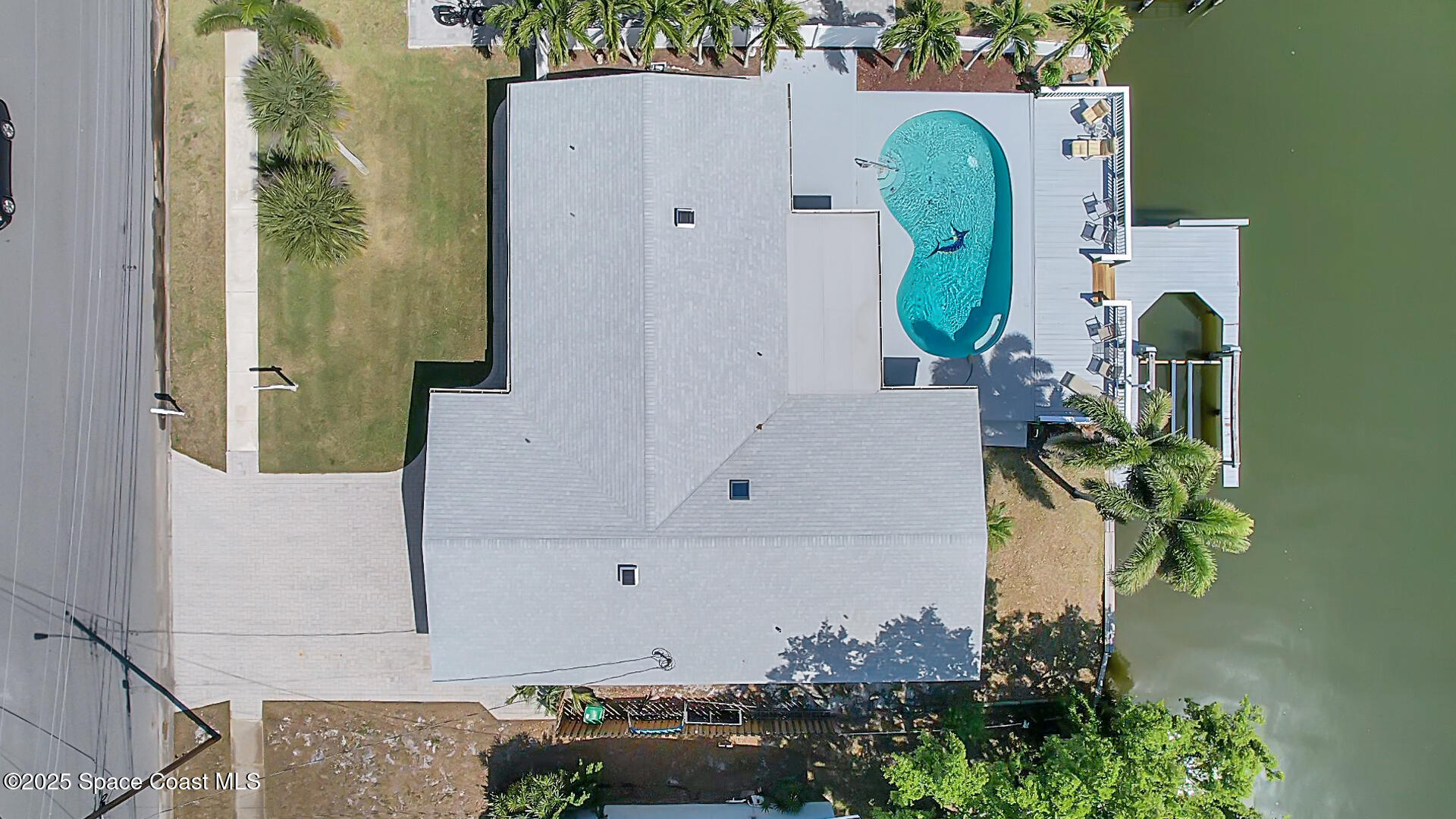 1695 Rochelle Parkway