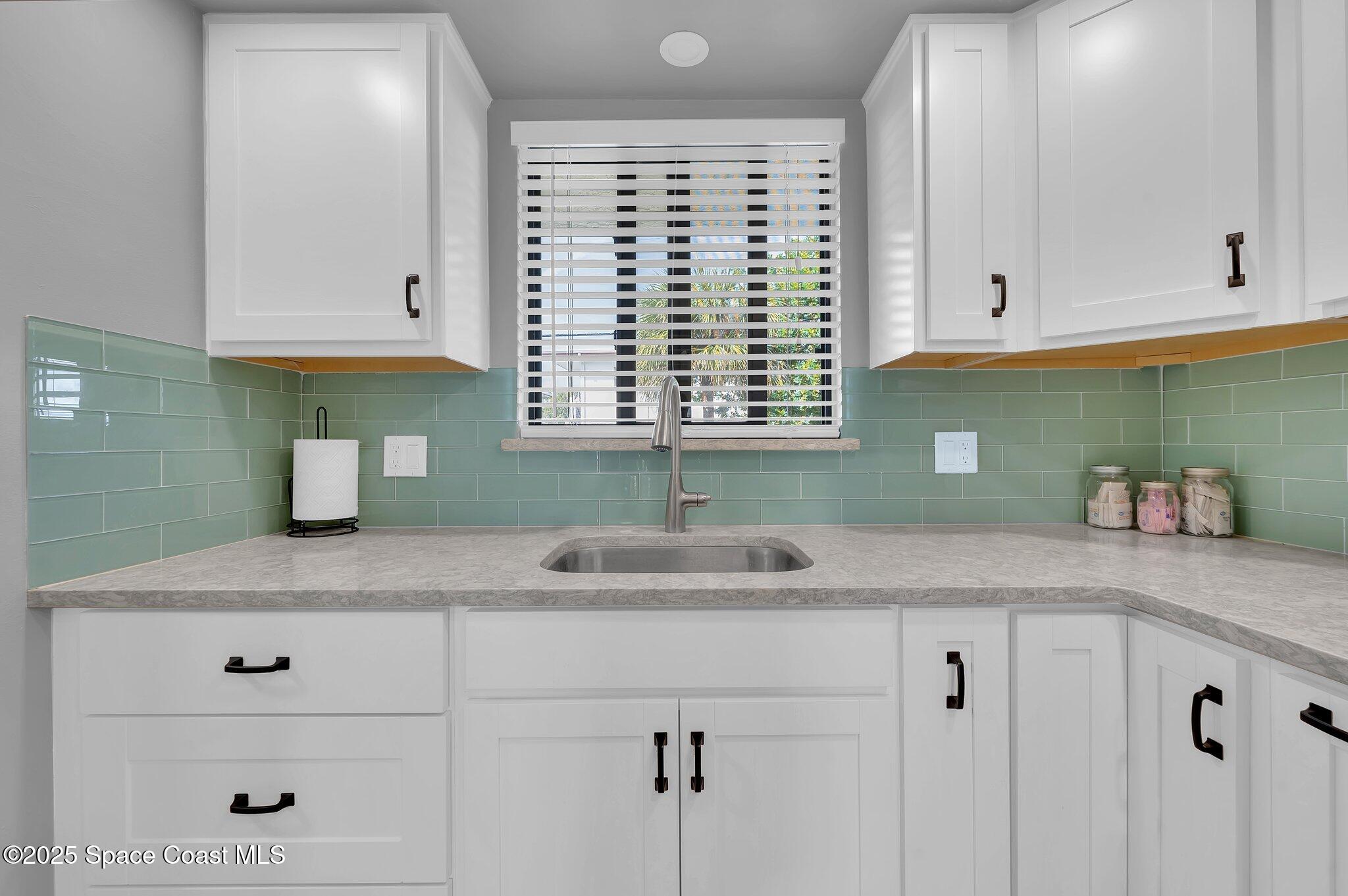 7101 Ridgewood Avenue 104