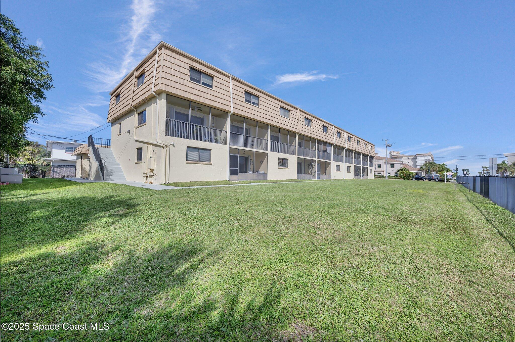 7101 Ridgewood Avenue 104