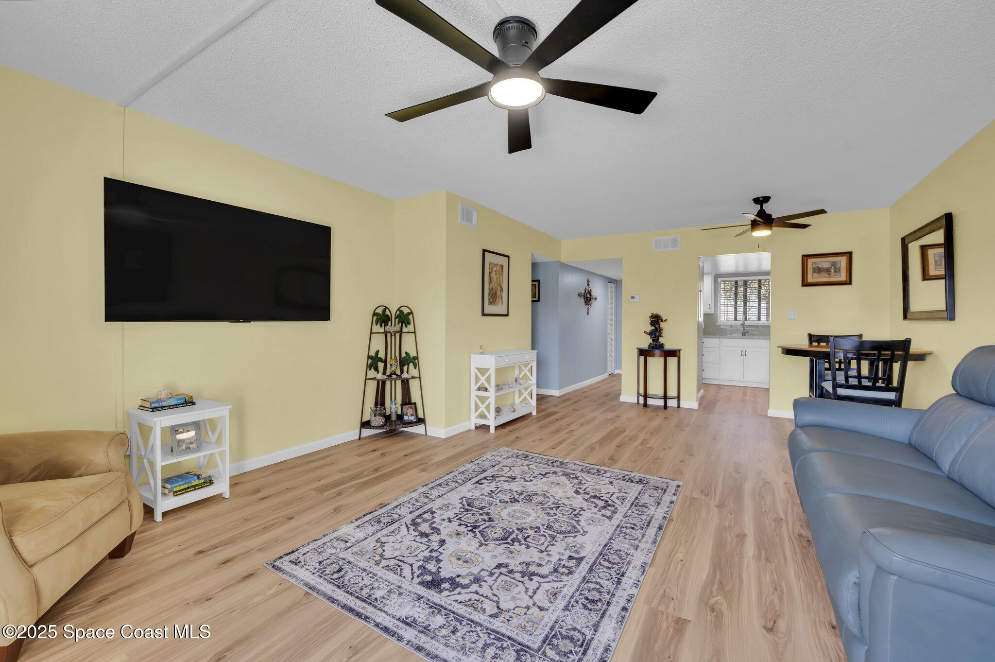 7101 Ridgewood Avenue 104