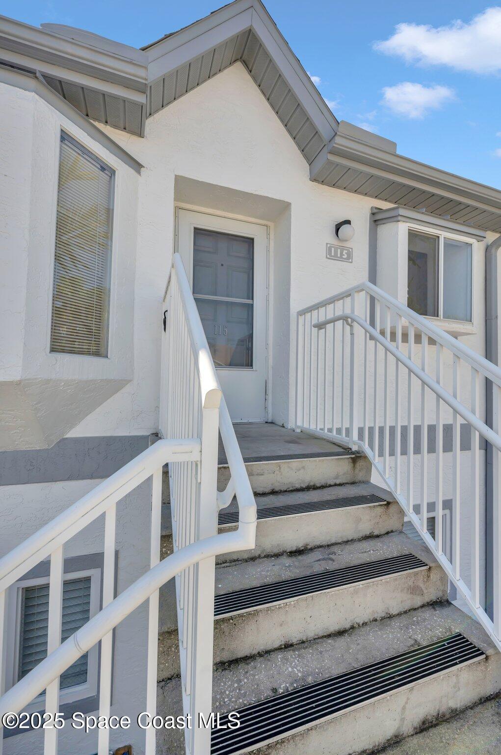 115 Ocean Park Lane V290