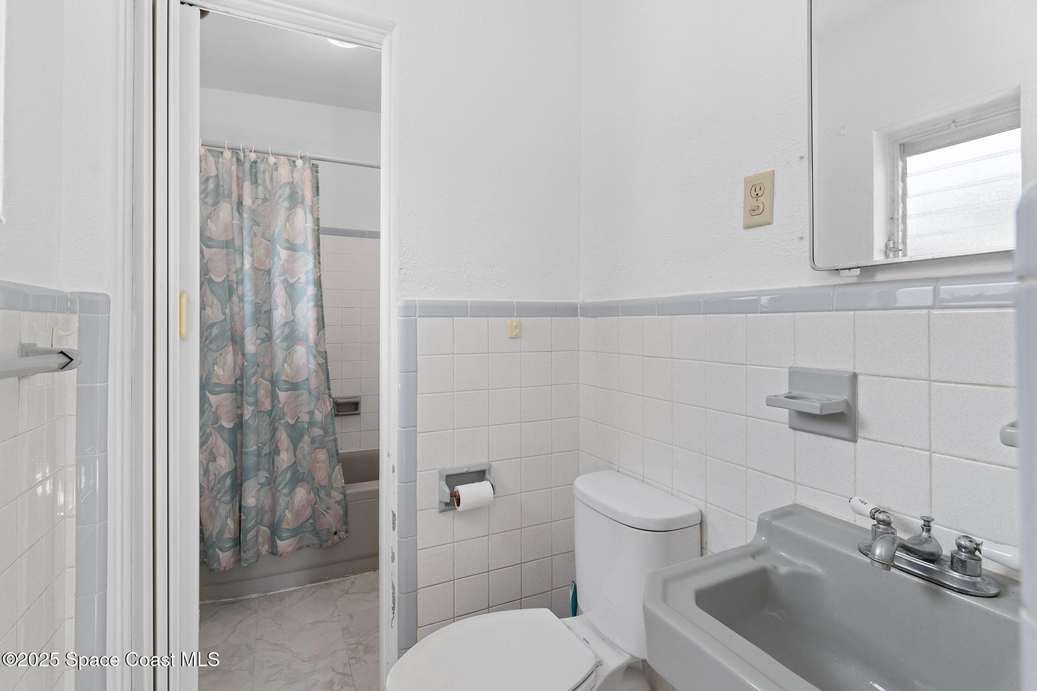 3220 Royal Palm Court