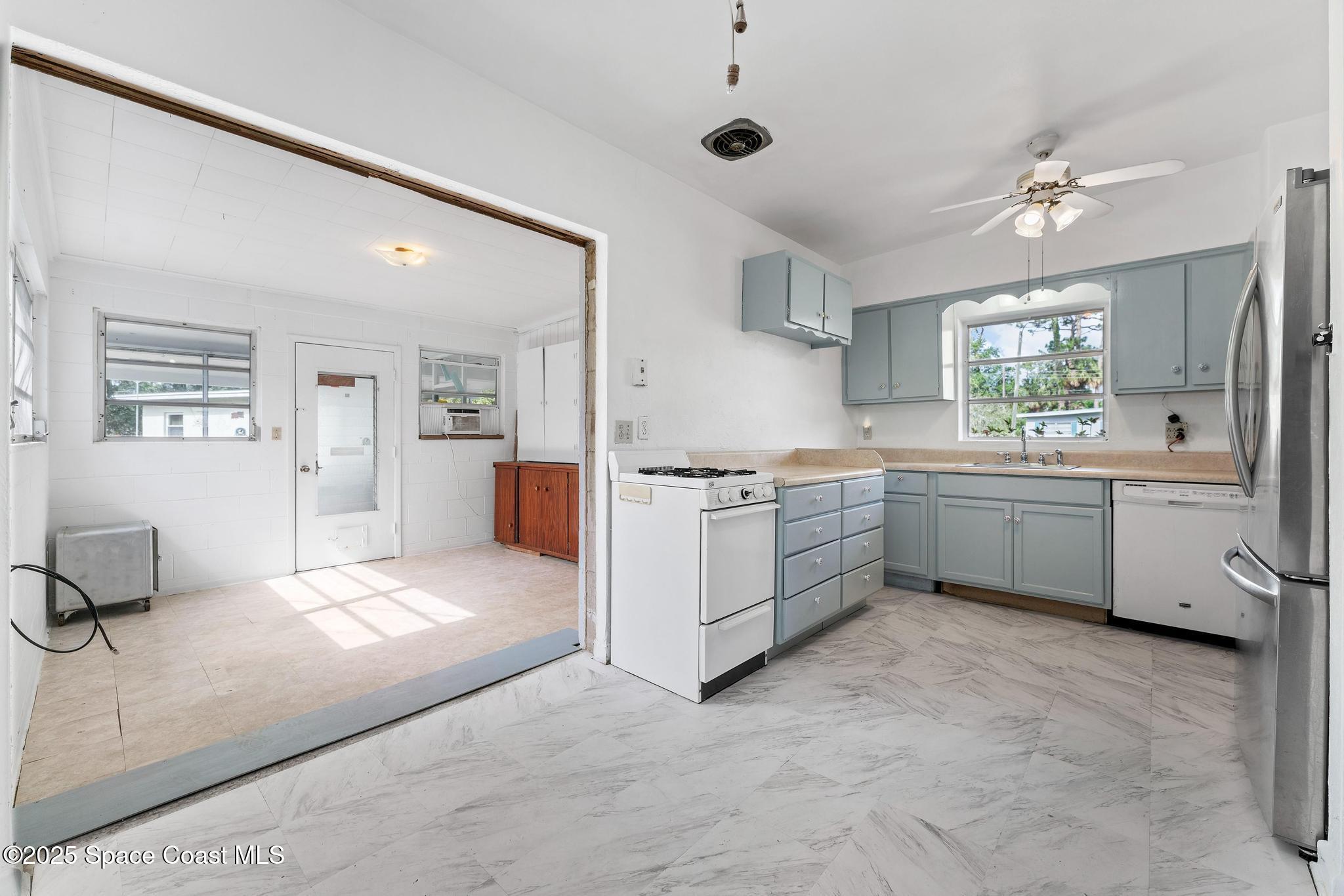 3220 Royal Palm Court