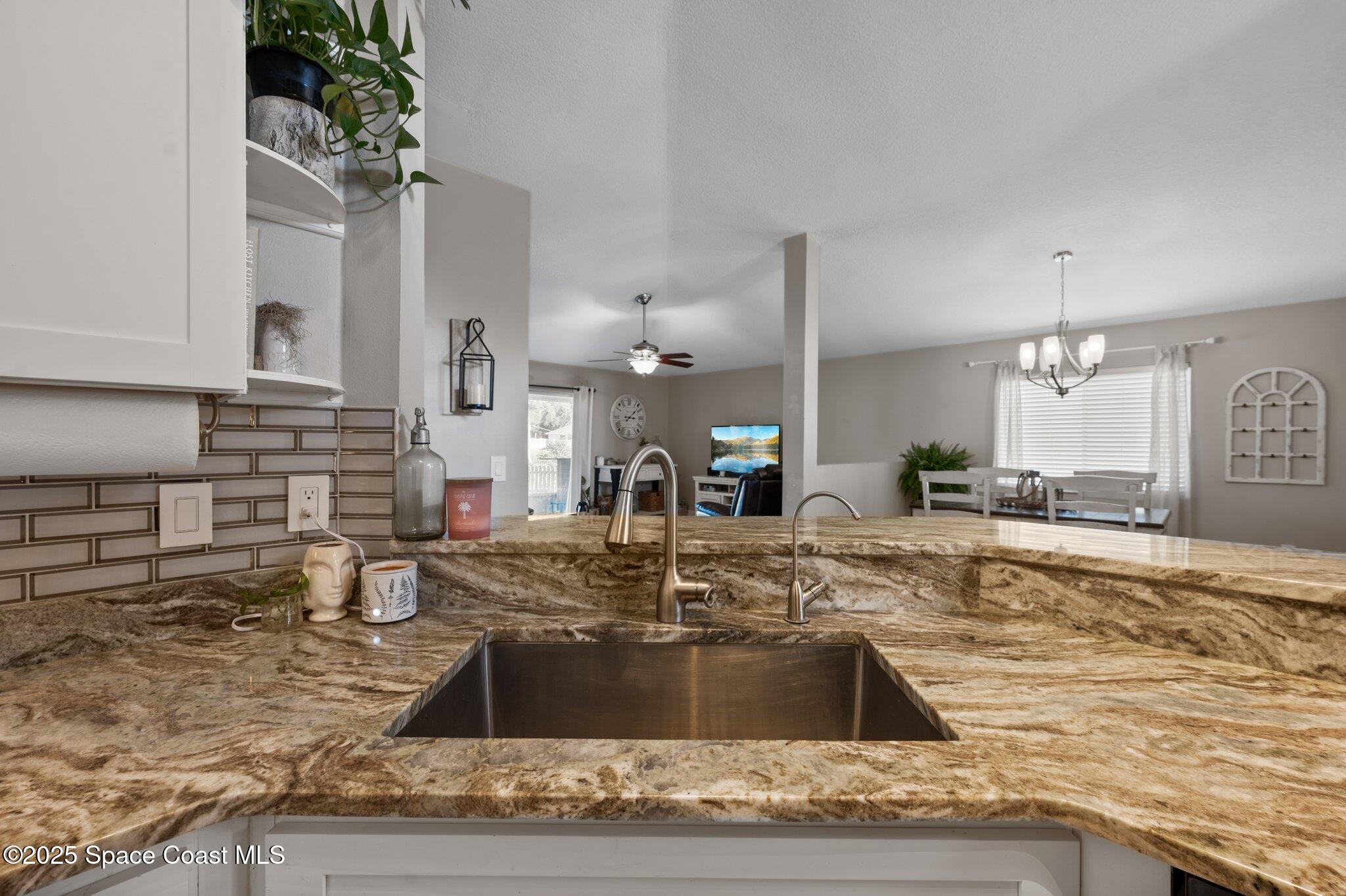 2544 Ventura Circle
