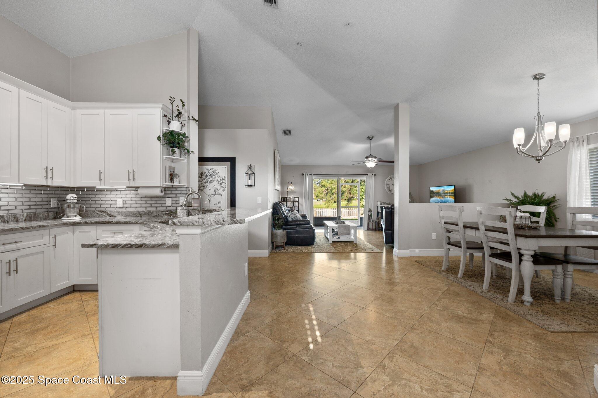 2544 Ventura Circle