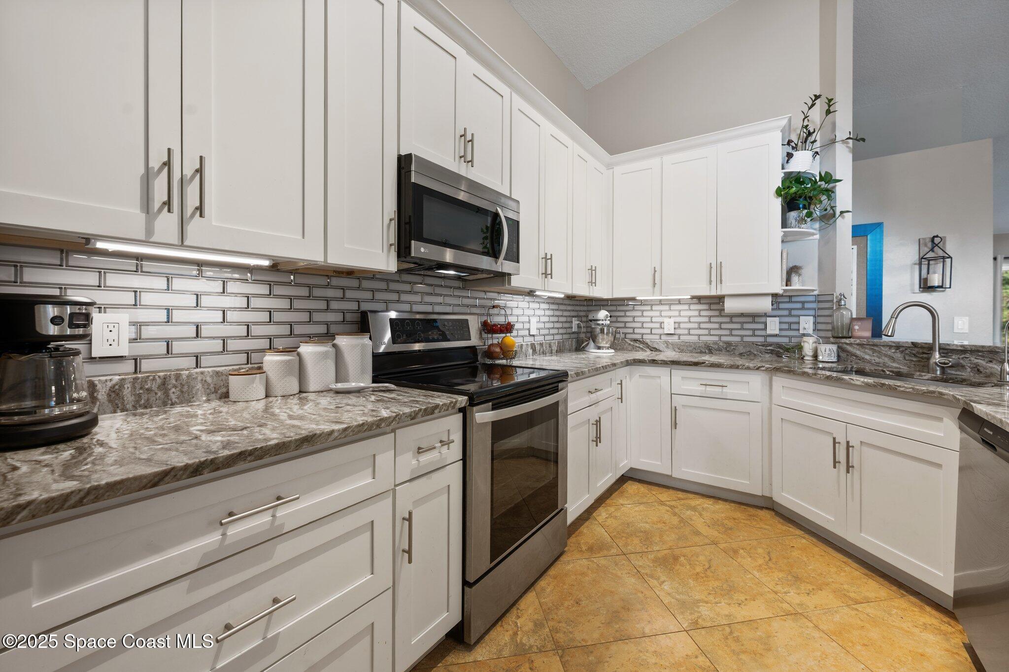 2544 Ventura Circle