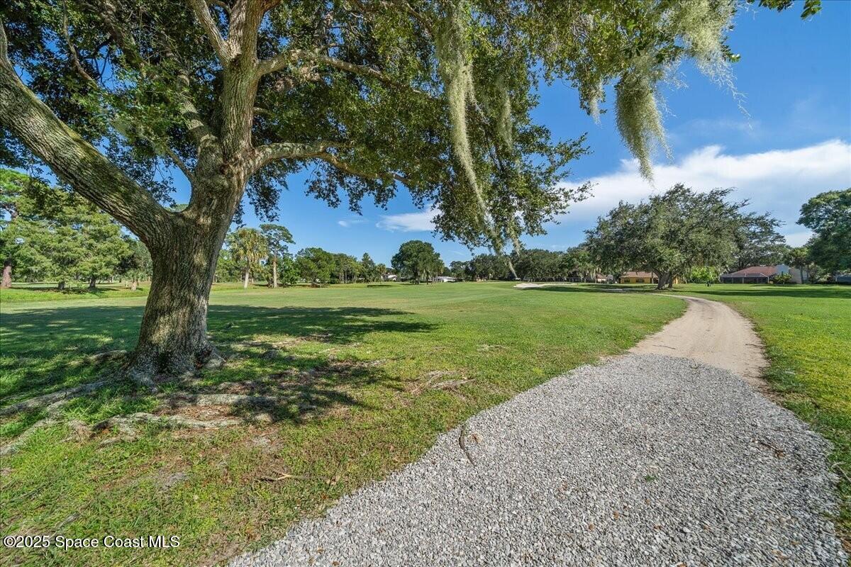 1654 Woodland Drive