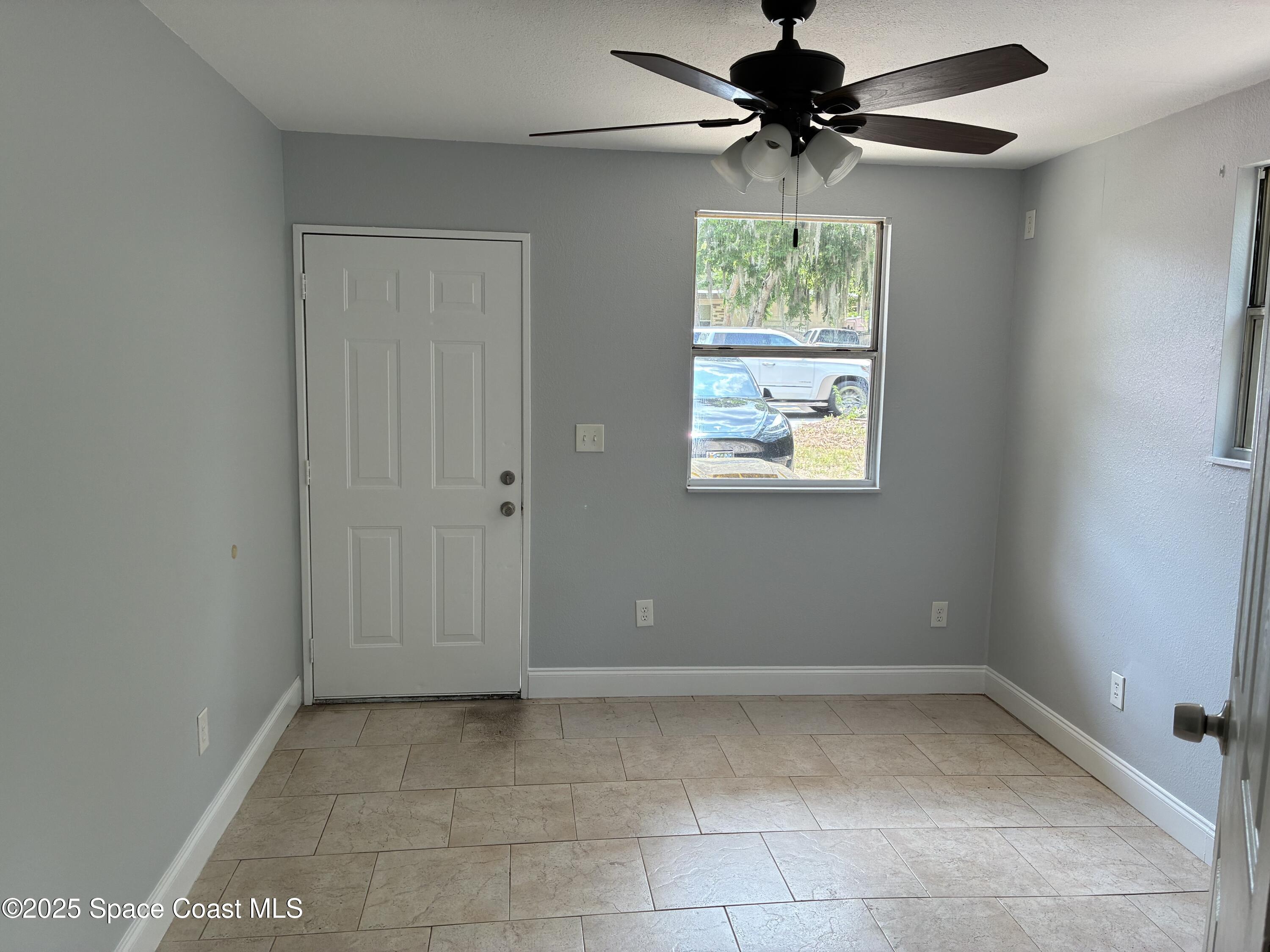 1135 Old Dixie Highway