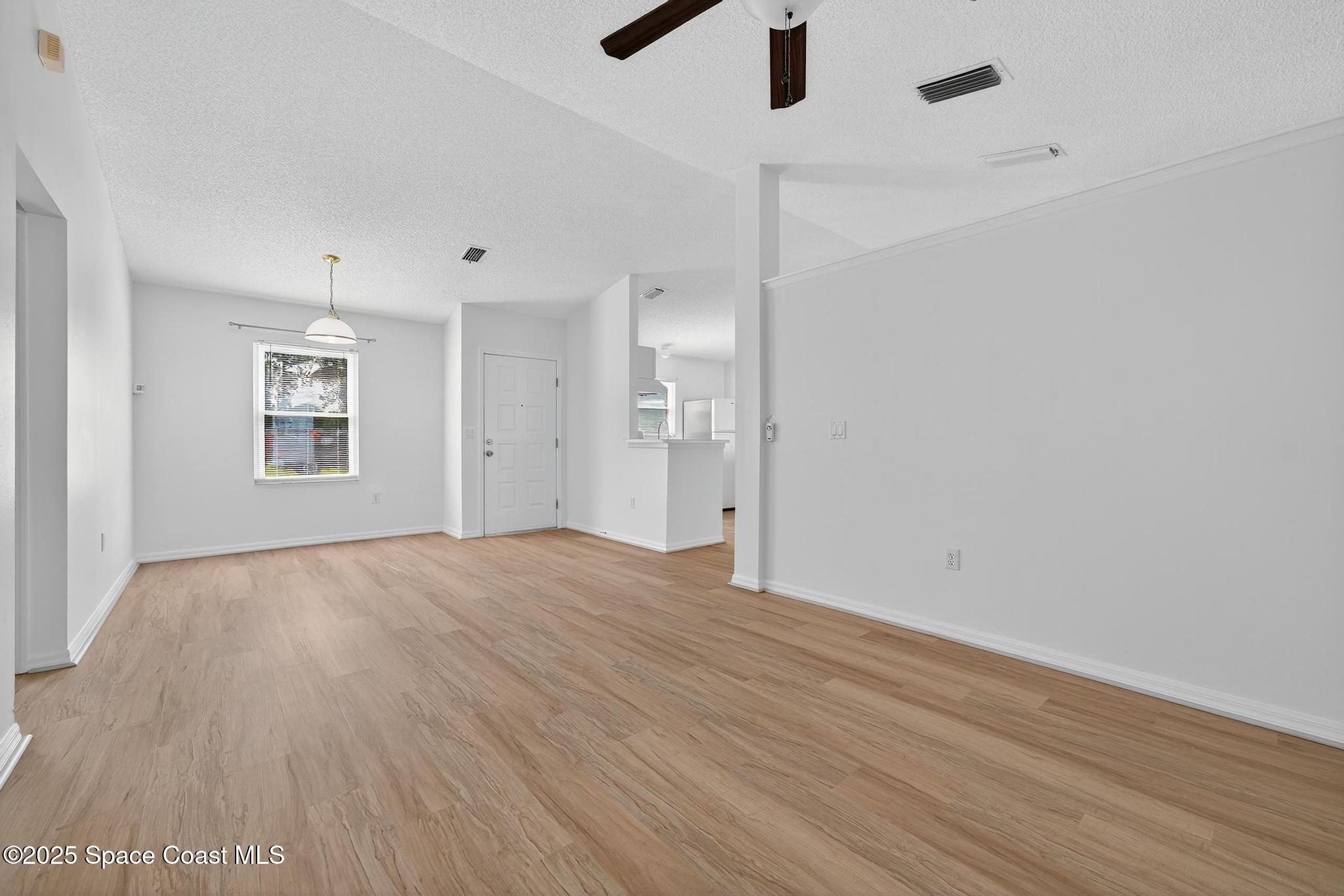 6100 Aires Avenue