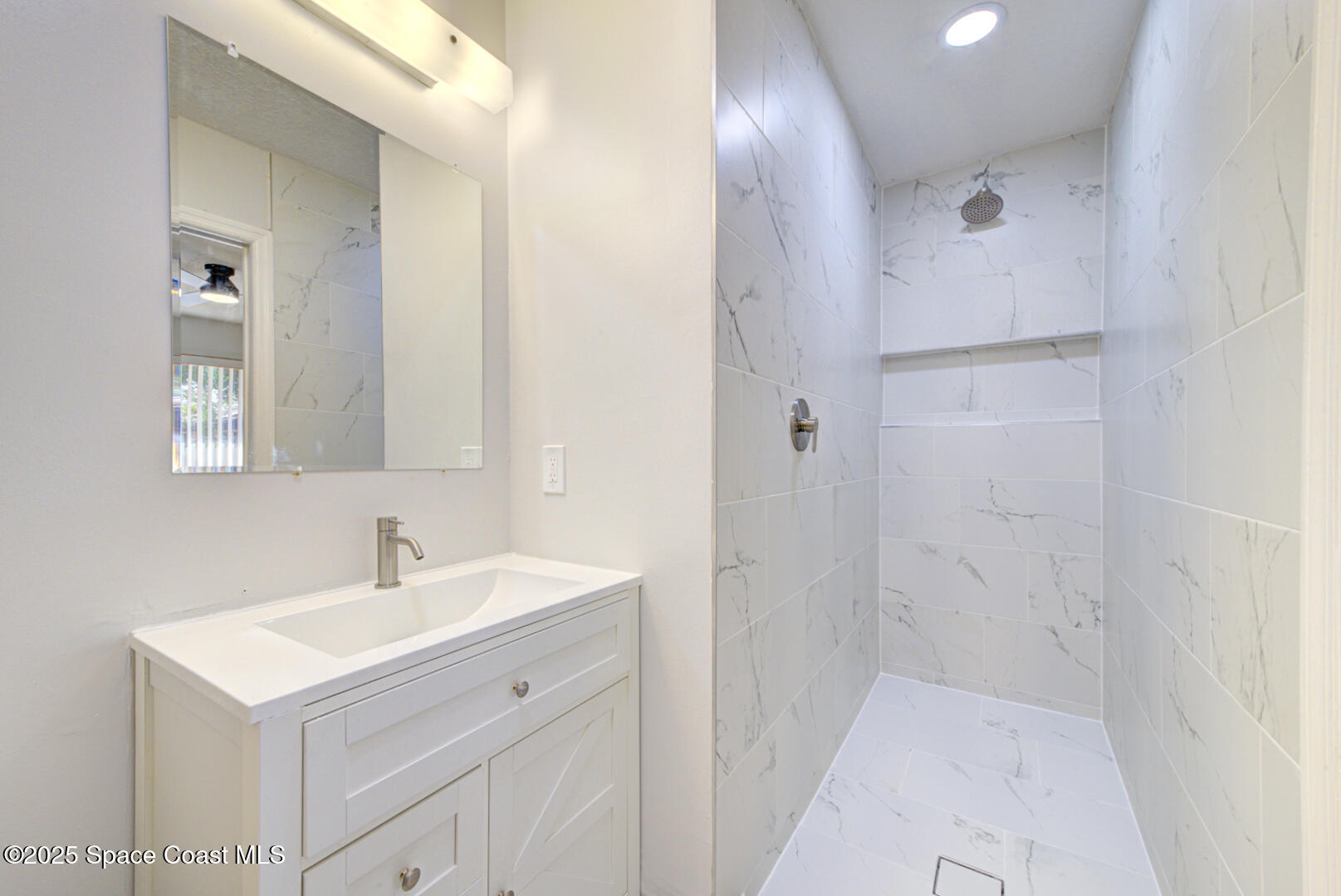 1222 Shady Pines Lane