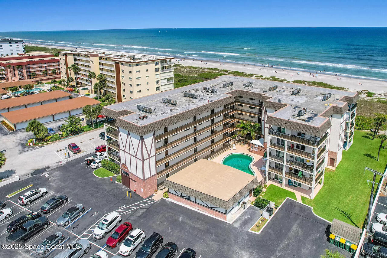 383 N Atlantic Avenue, 101