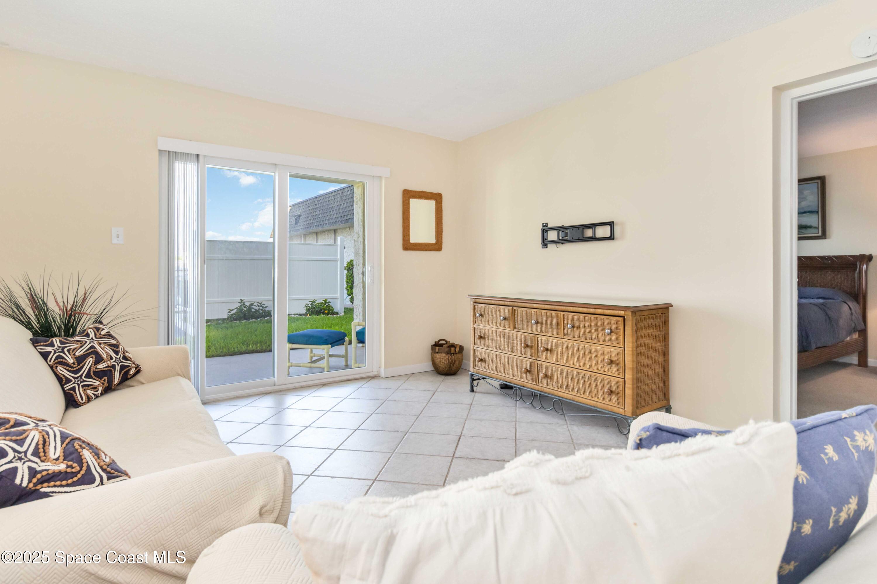383 N Atlantic Avenue, 101