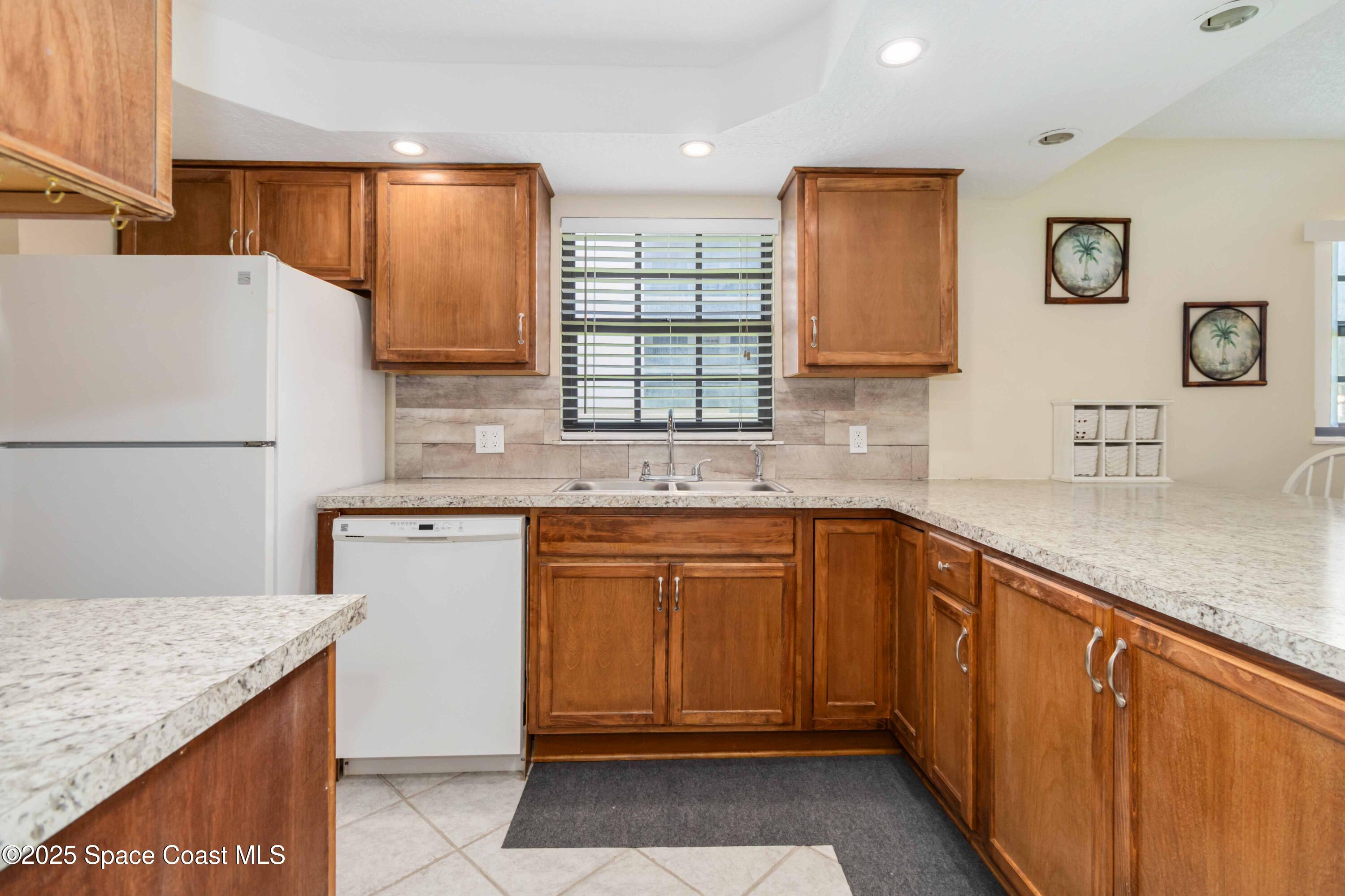 383 N Atlantic Avenue, 101