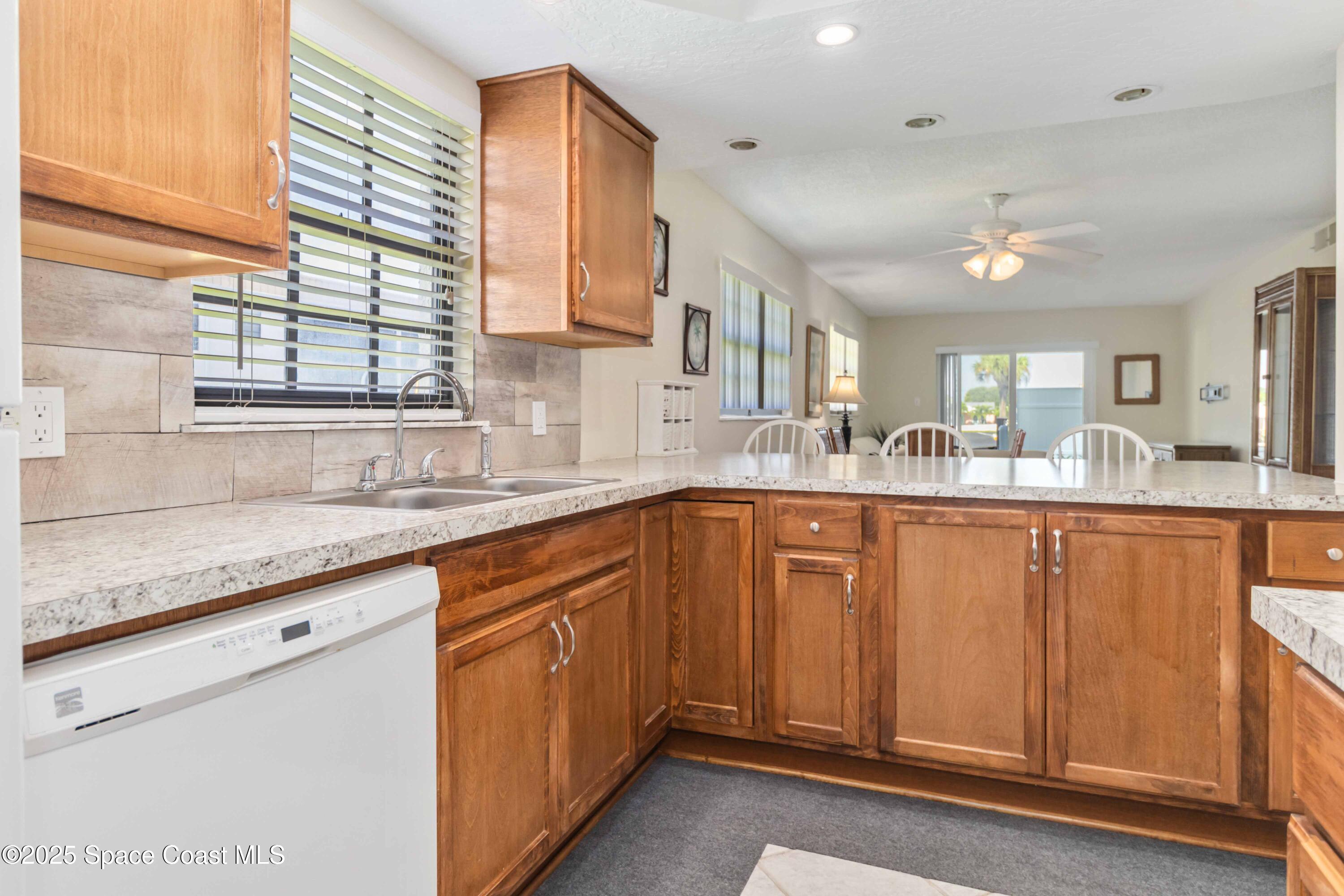 383 N Atlantic Avenue, 101