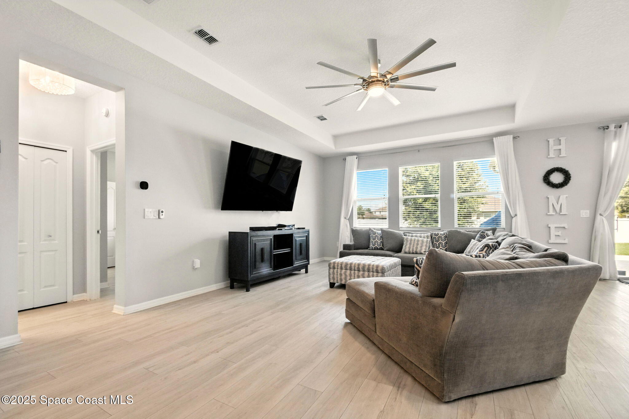 4176 Golden Willow Circle