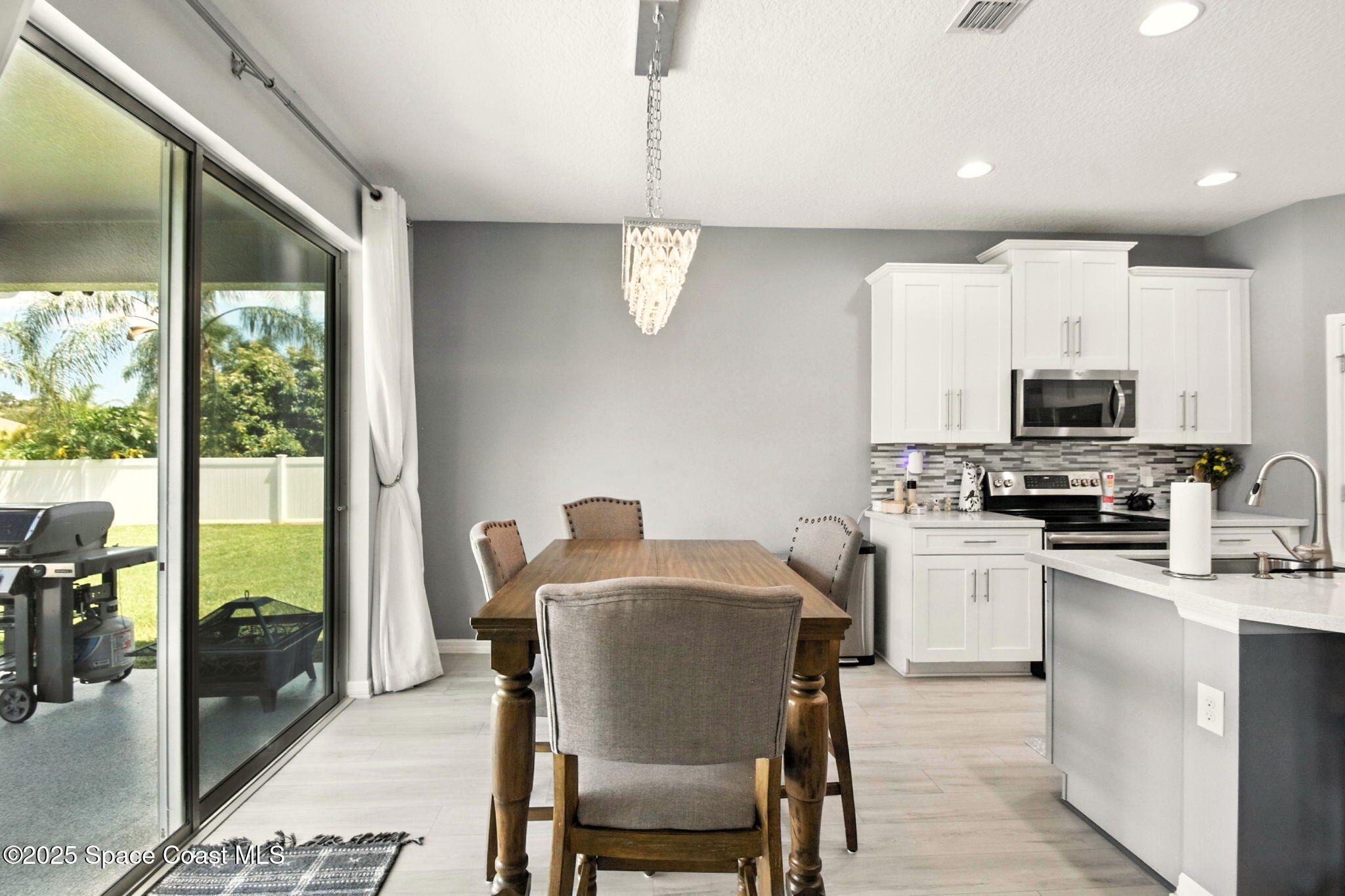 4176 Golden Willow Circle
