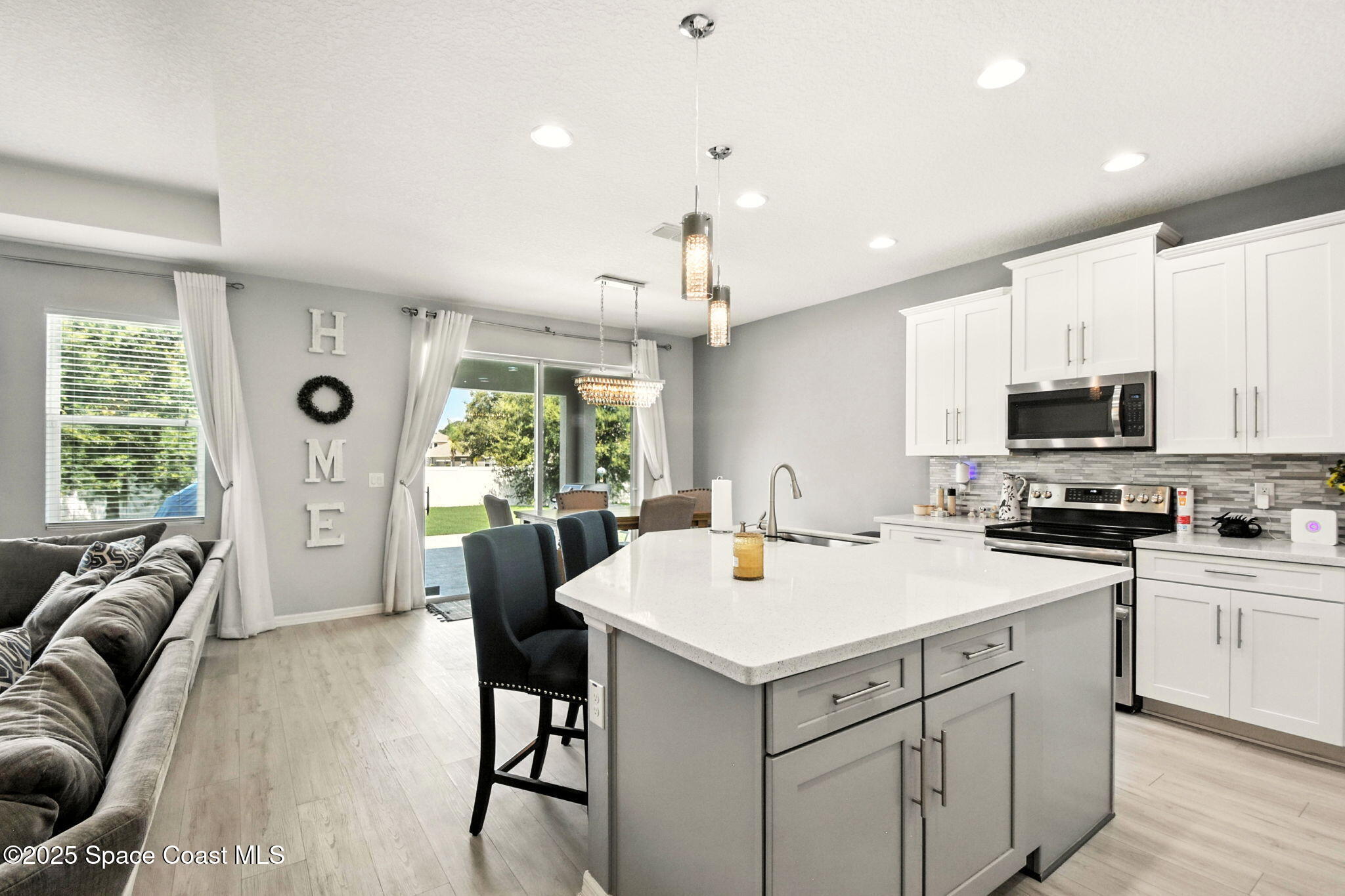 4176 Golden Willow Circle