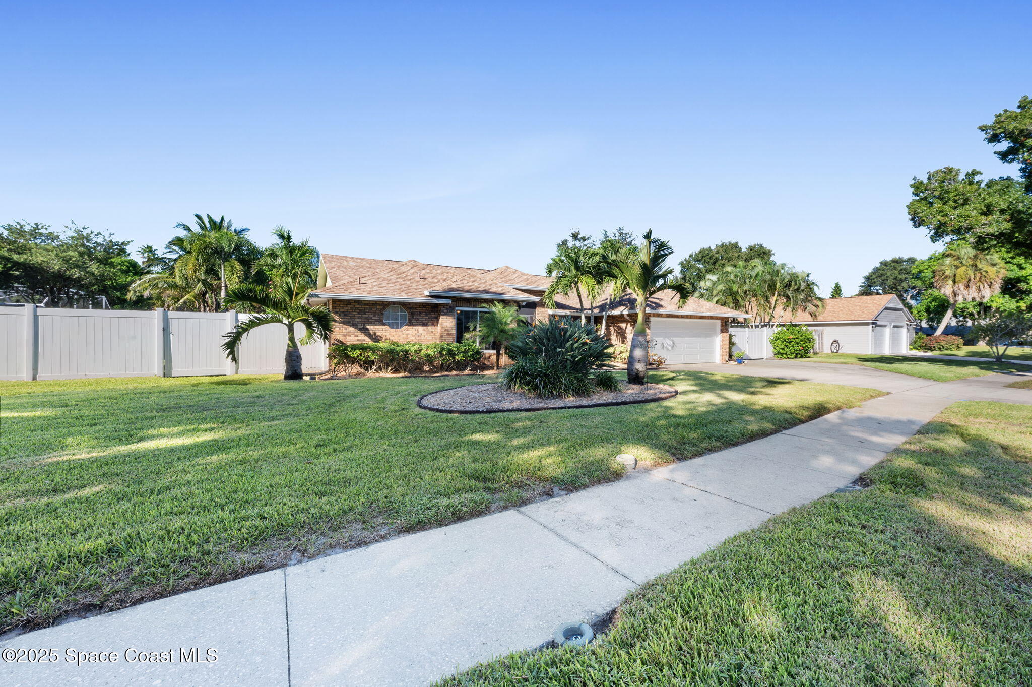 1215 Old Parsonage Drive