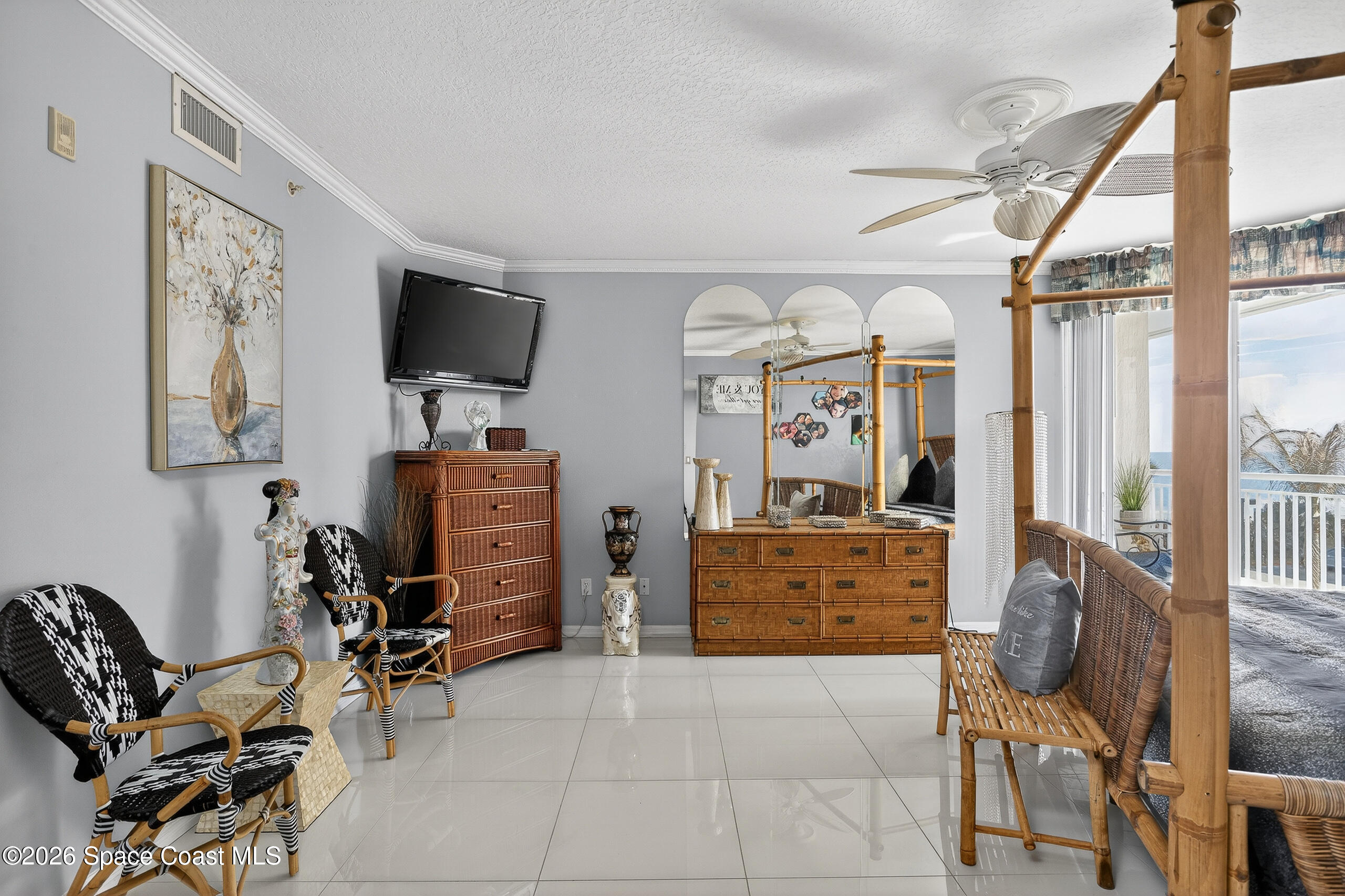 925 N Highway A1a 305