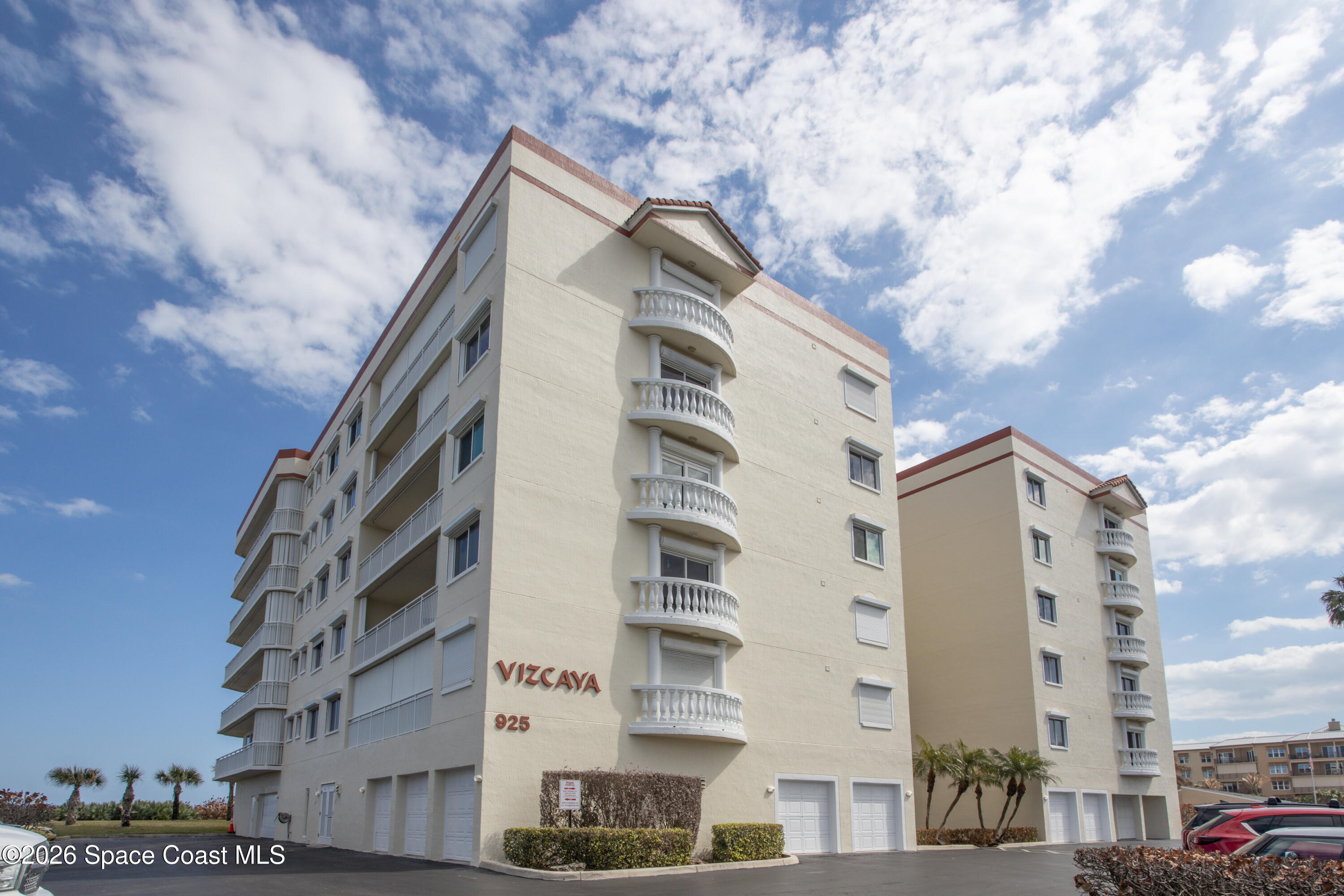 925 N Highway A1a 305