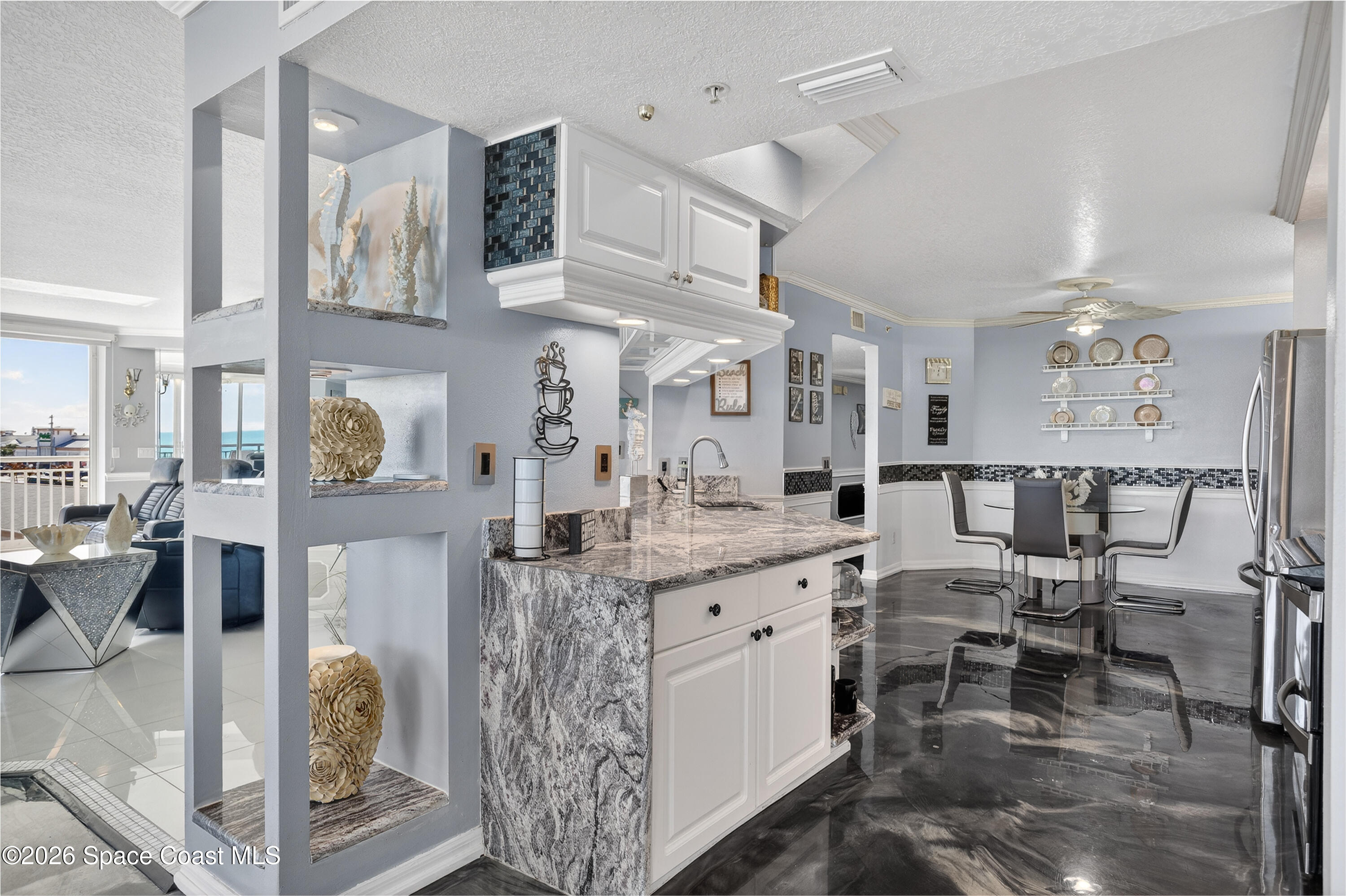 925 N Highway A1a 305