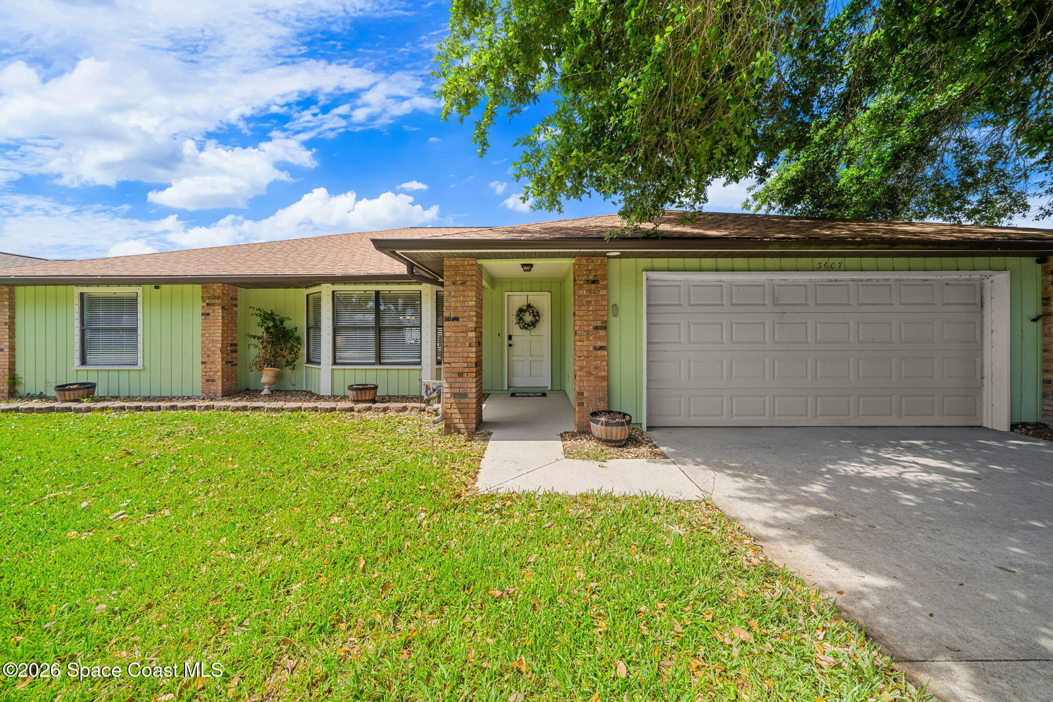 3607 Whisperwood Circle