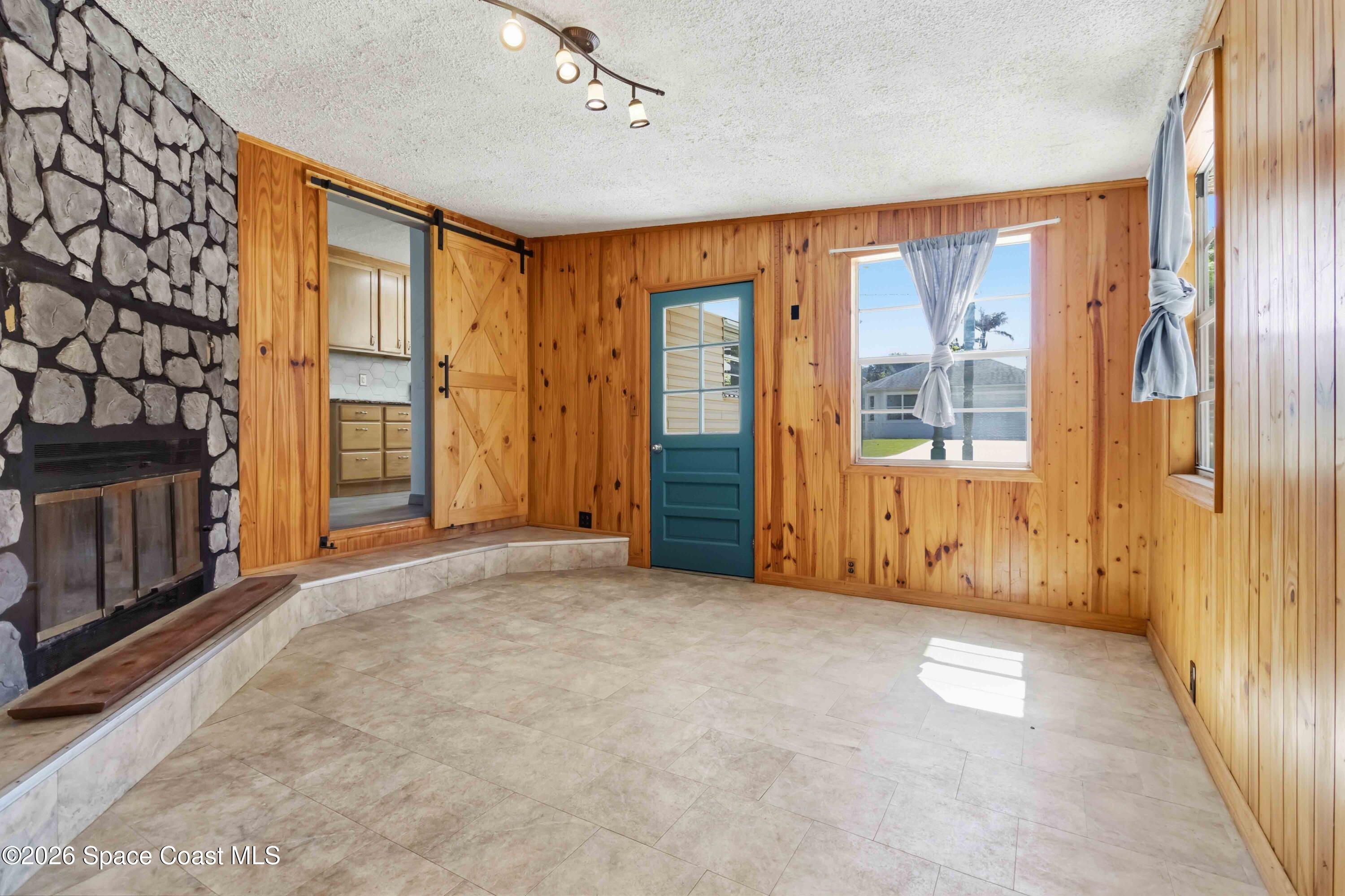 725 Teal Street