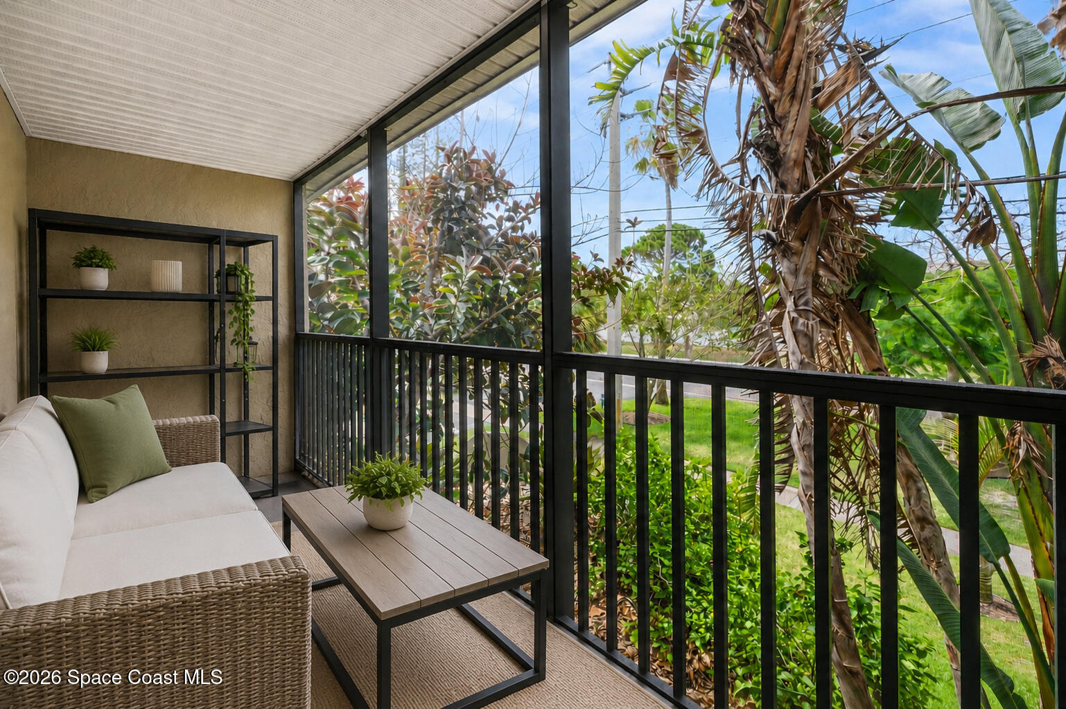 1010 Pine Tree Drive 208