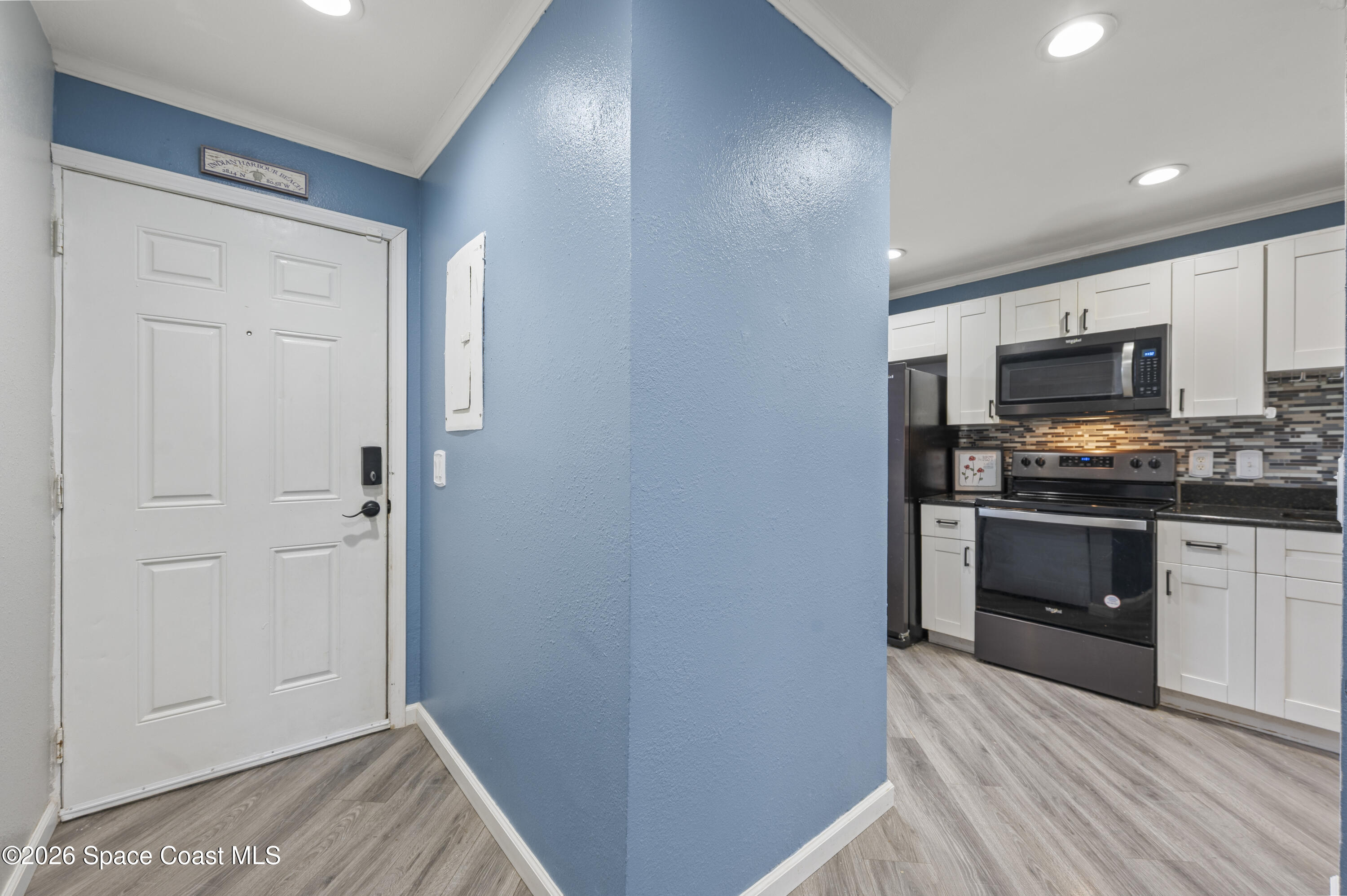 1010 Pine Tree Drive 208