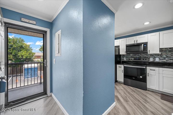 1010 Pine Tree Drive 208