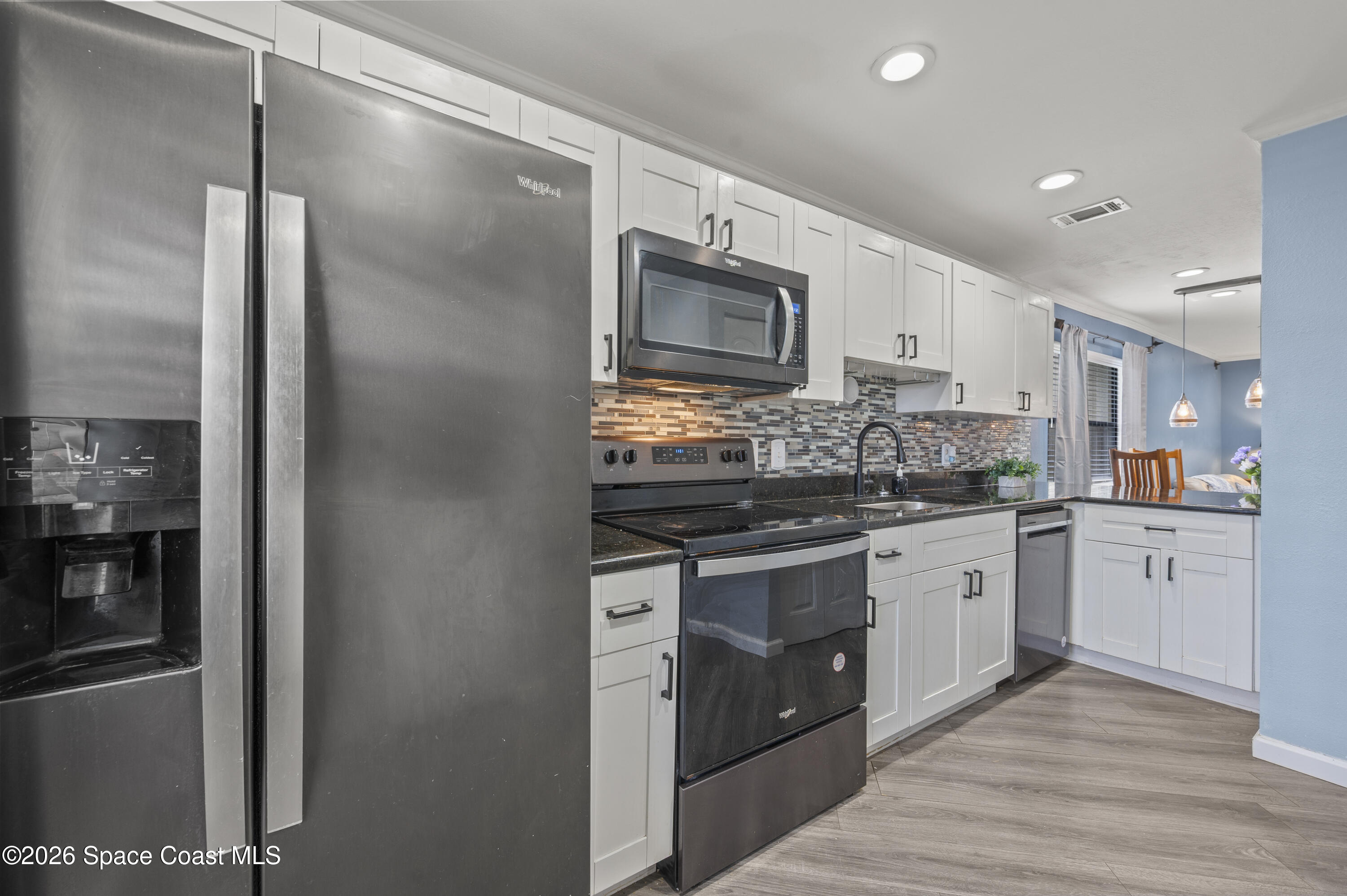 1010 Pine Tree Drive 208