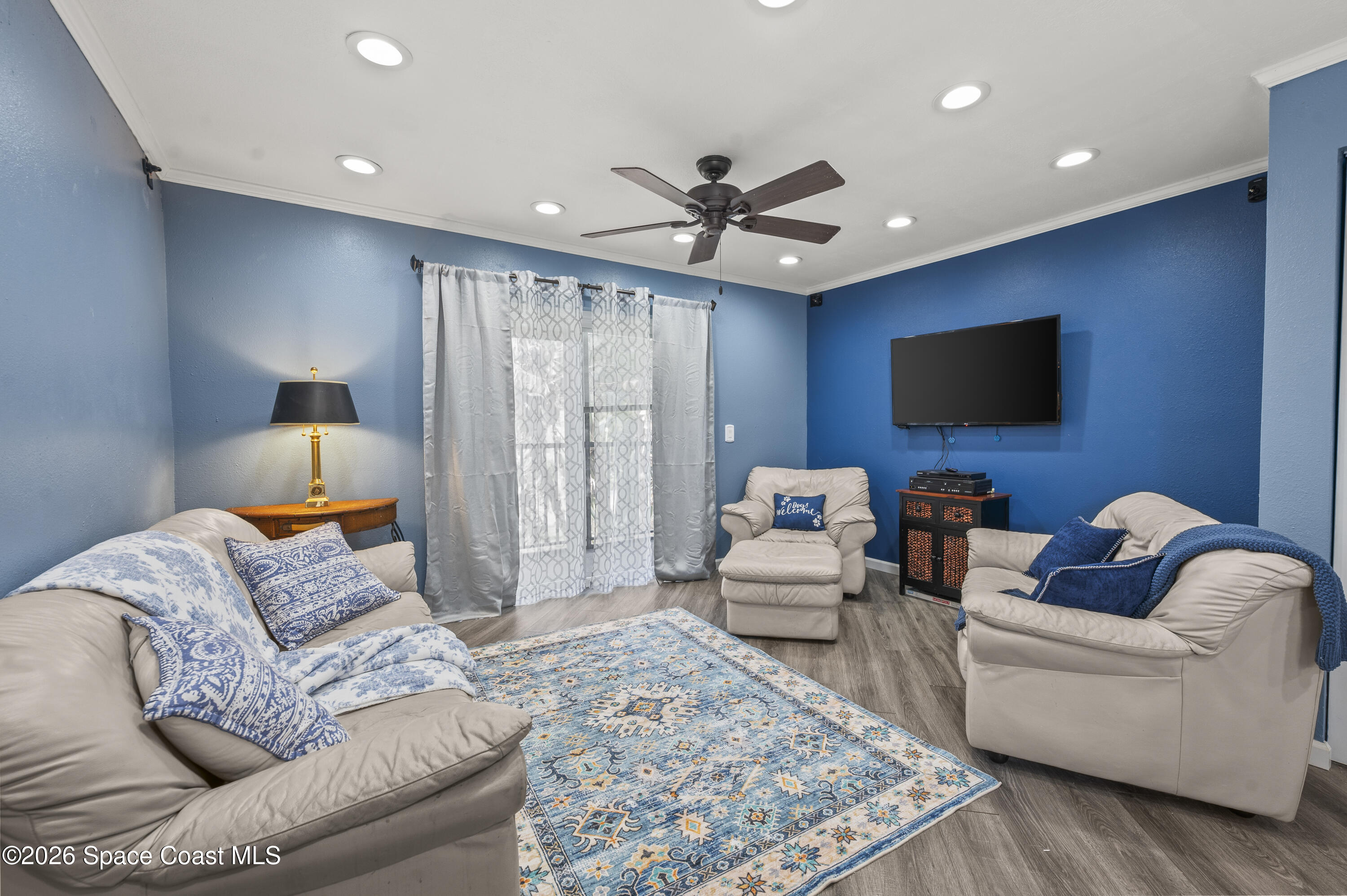 1010 Pine Tree Drive 208