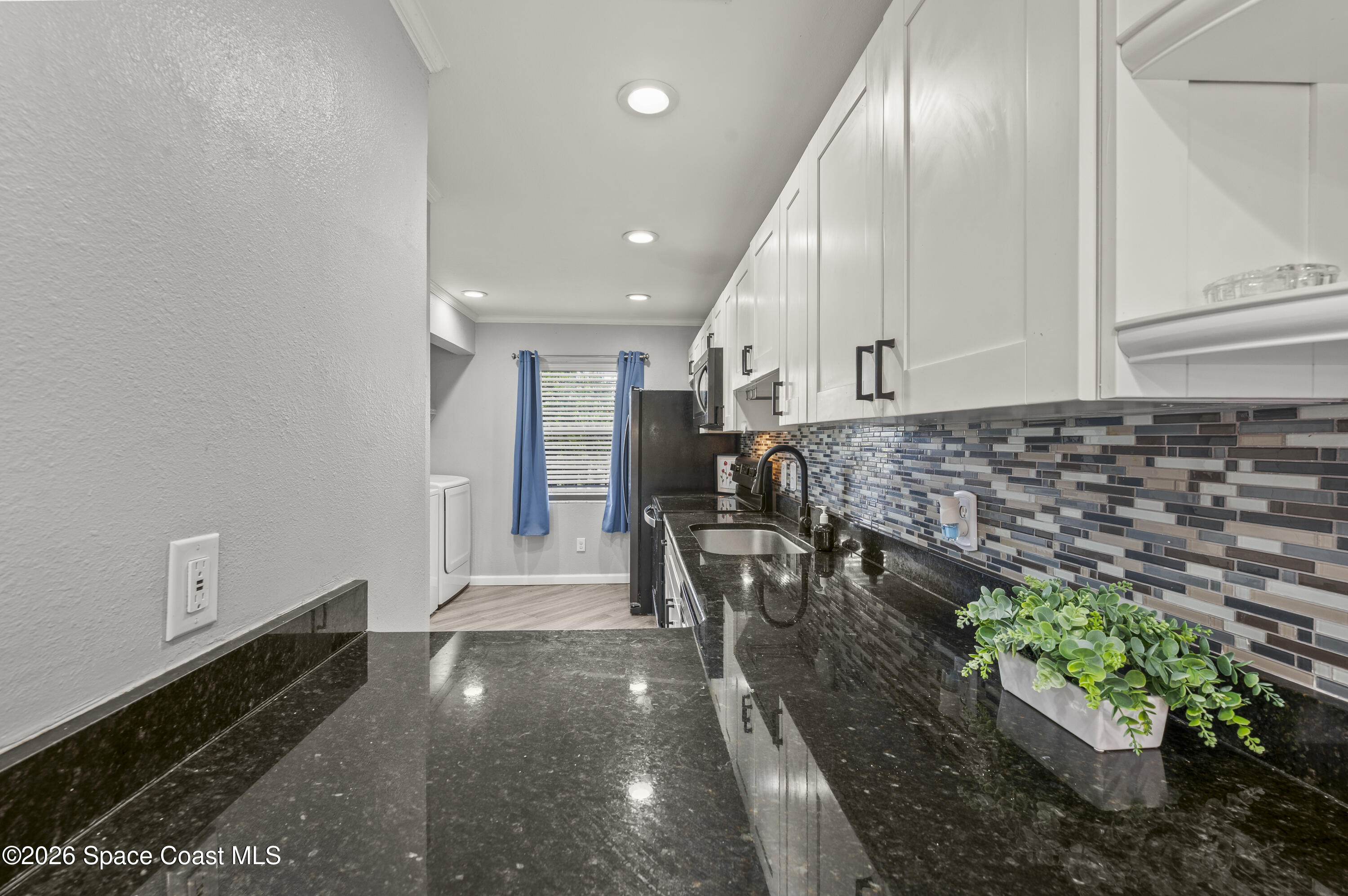 1010 Pine Tree Drive 208