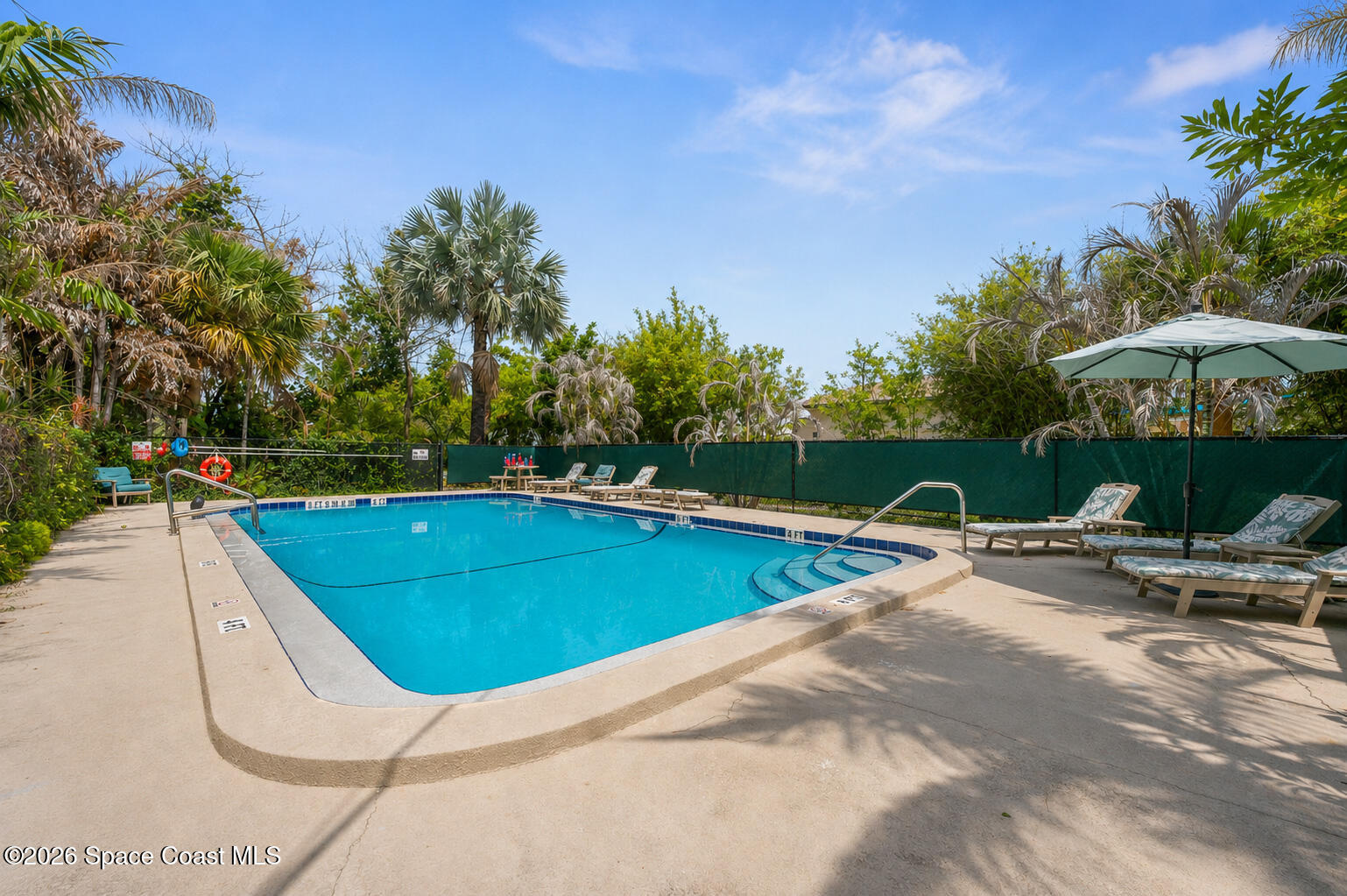 1010 Pine Tree Drive 208