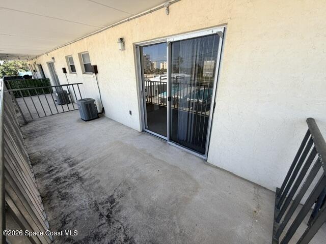 442 Magnolia Avenue 24