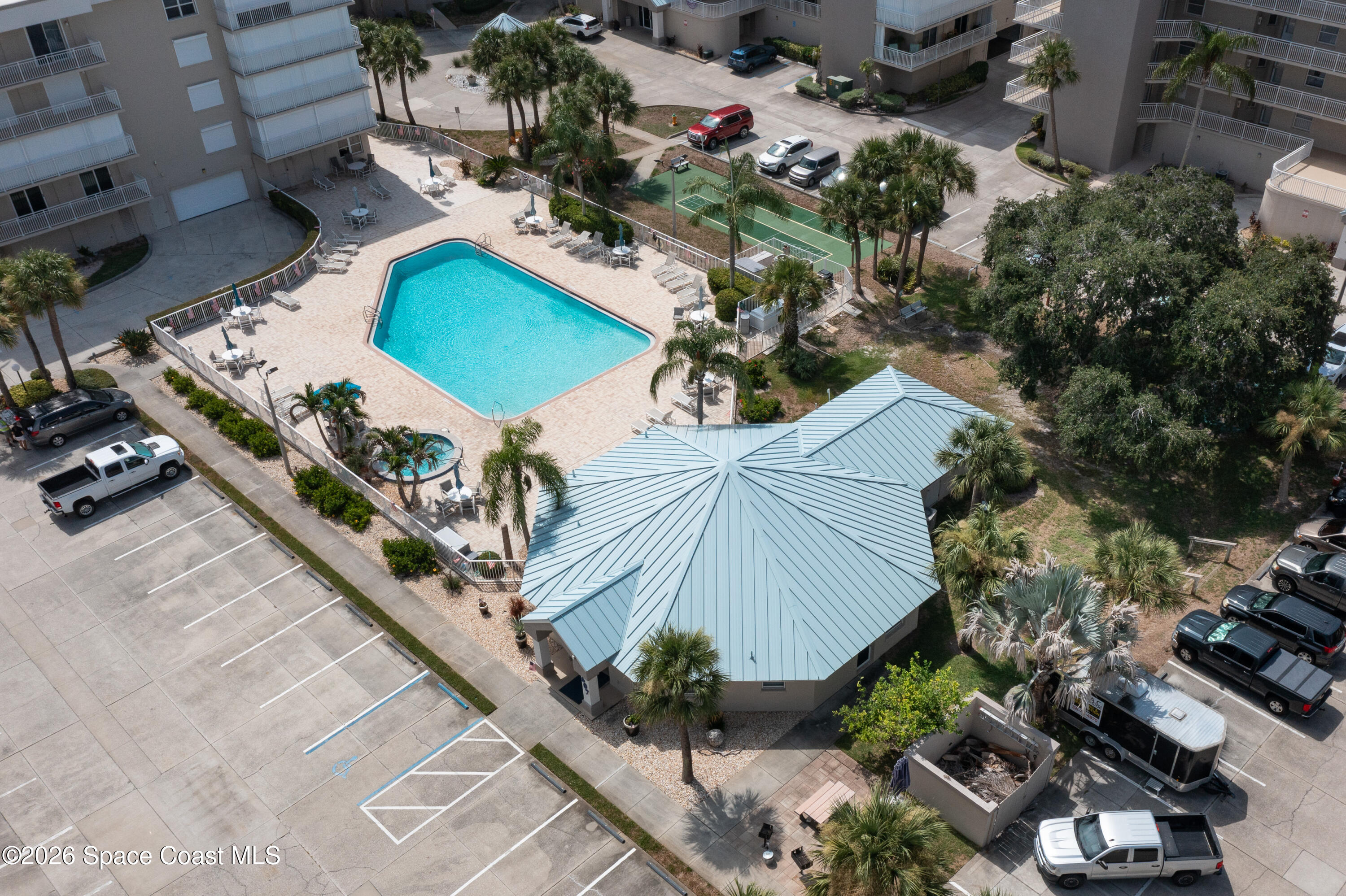 606 Shorewood Drive C206