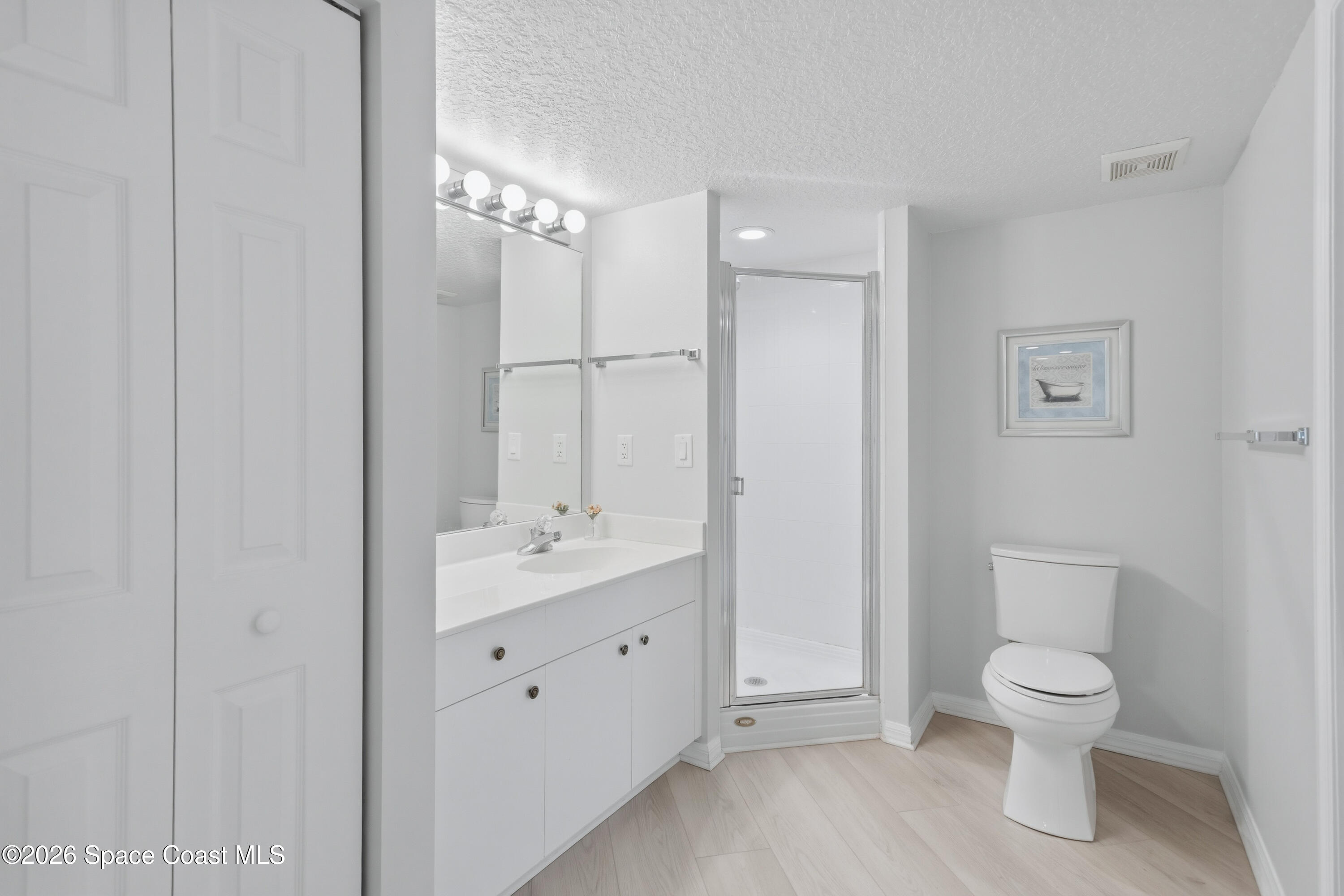 606 Shorewood Drive C206