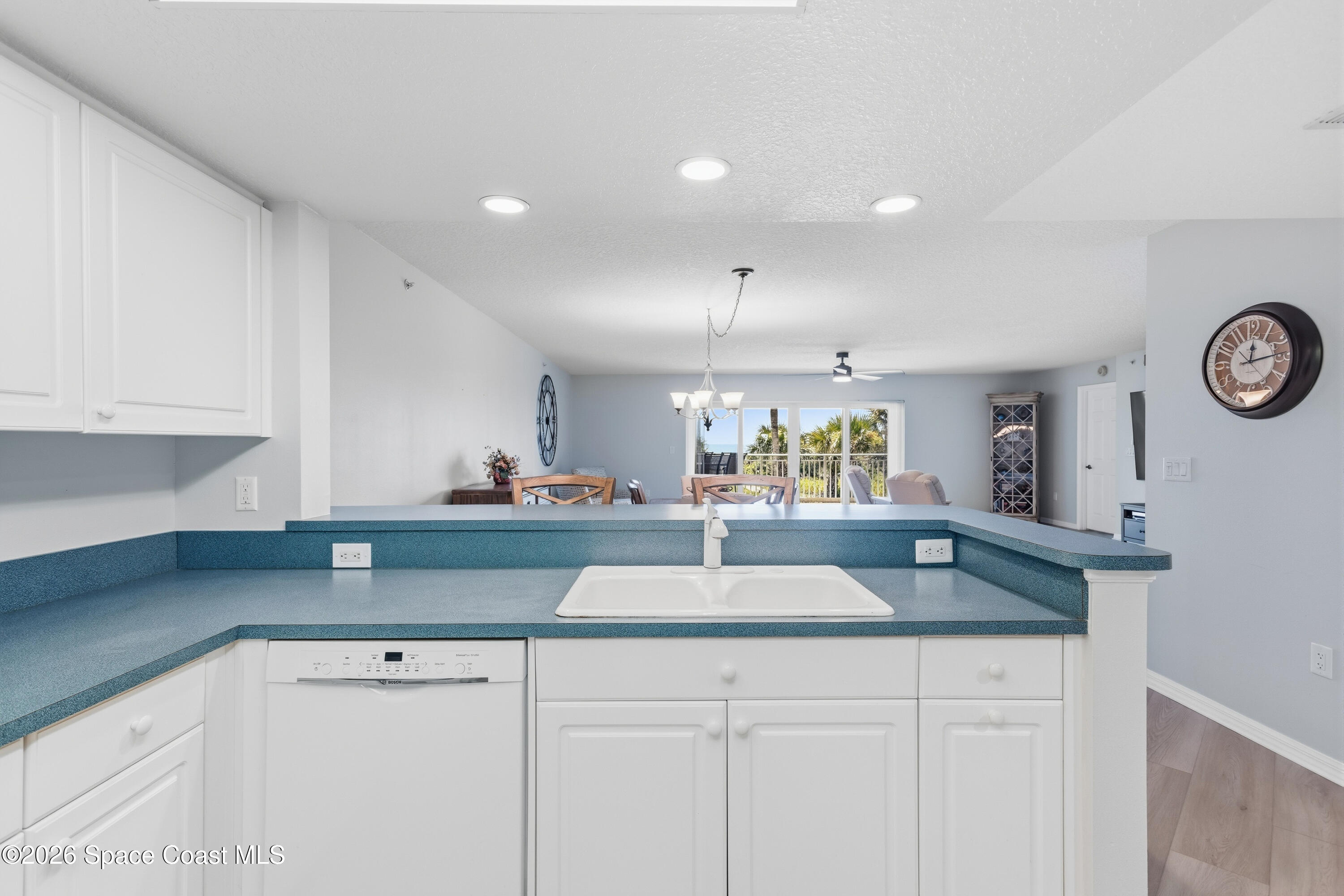 606 Shorewood Drive C206