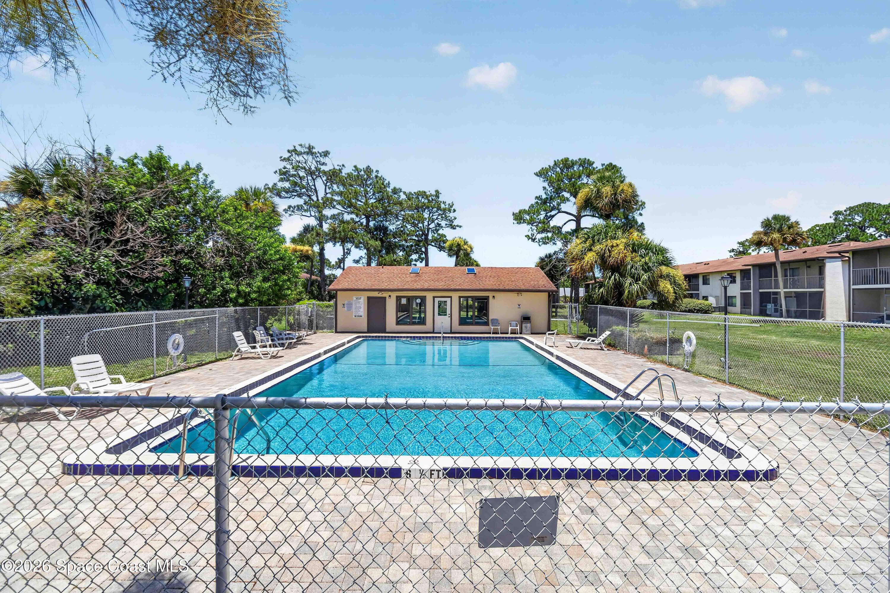 1515 Huntington Lane 1022