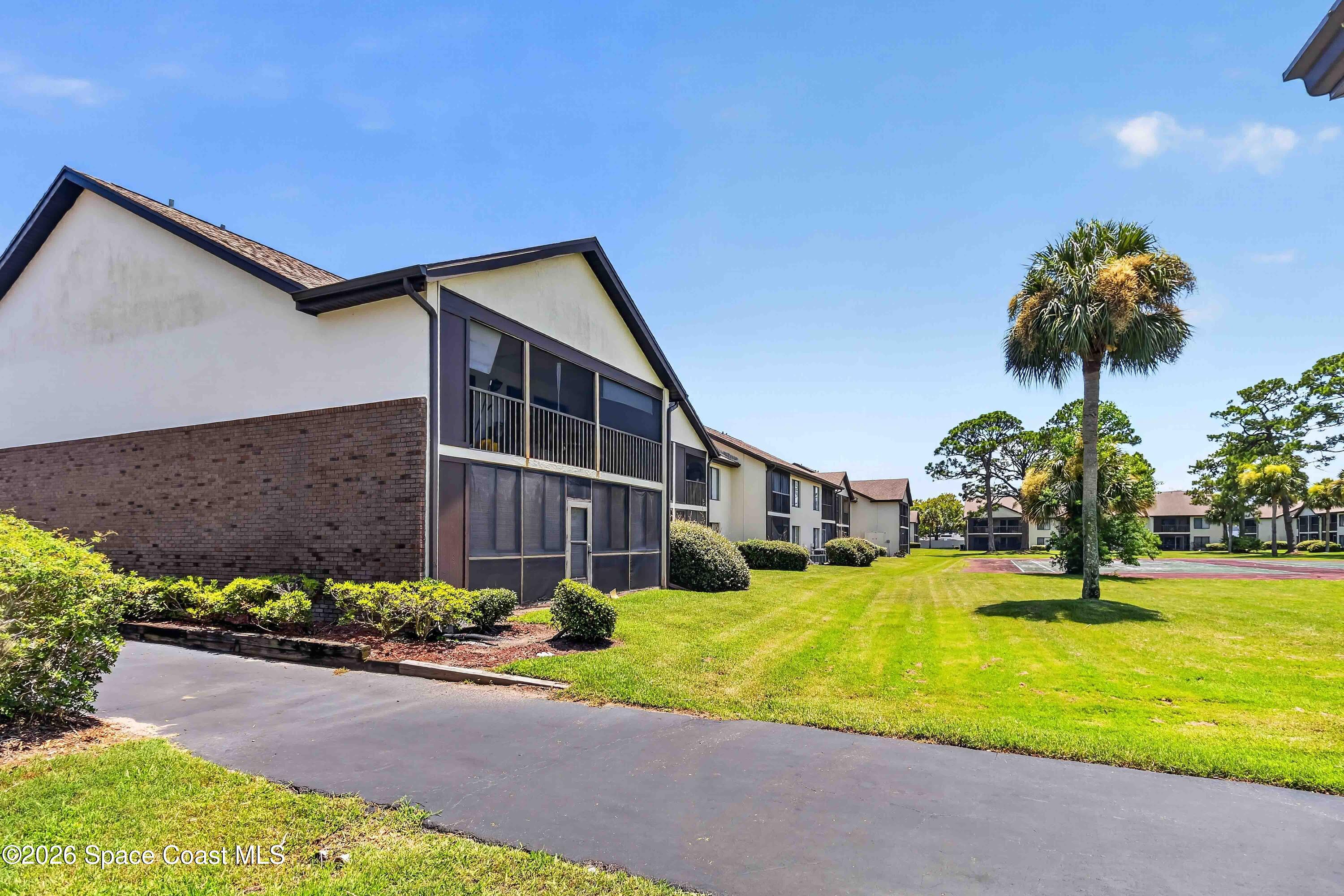 1515 Huntington Lane 1022