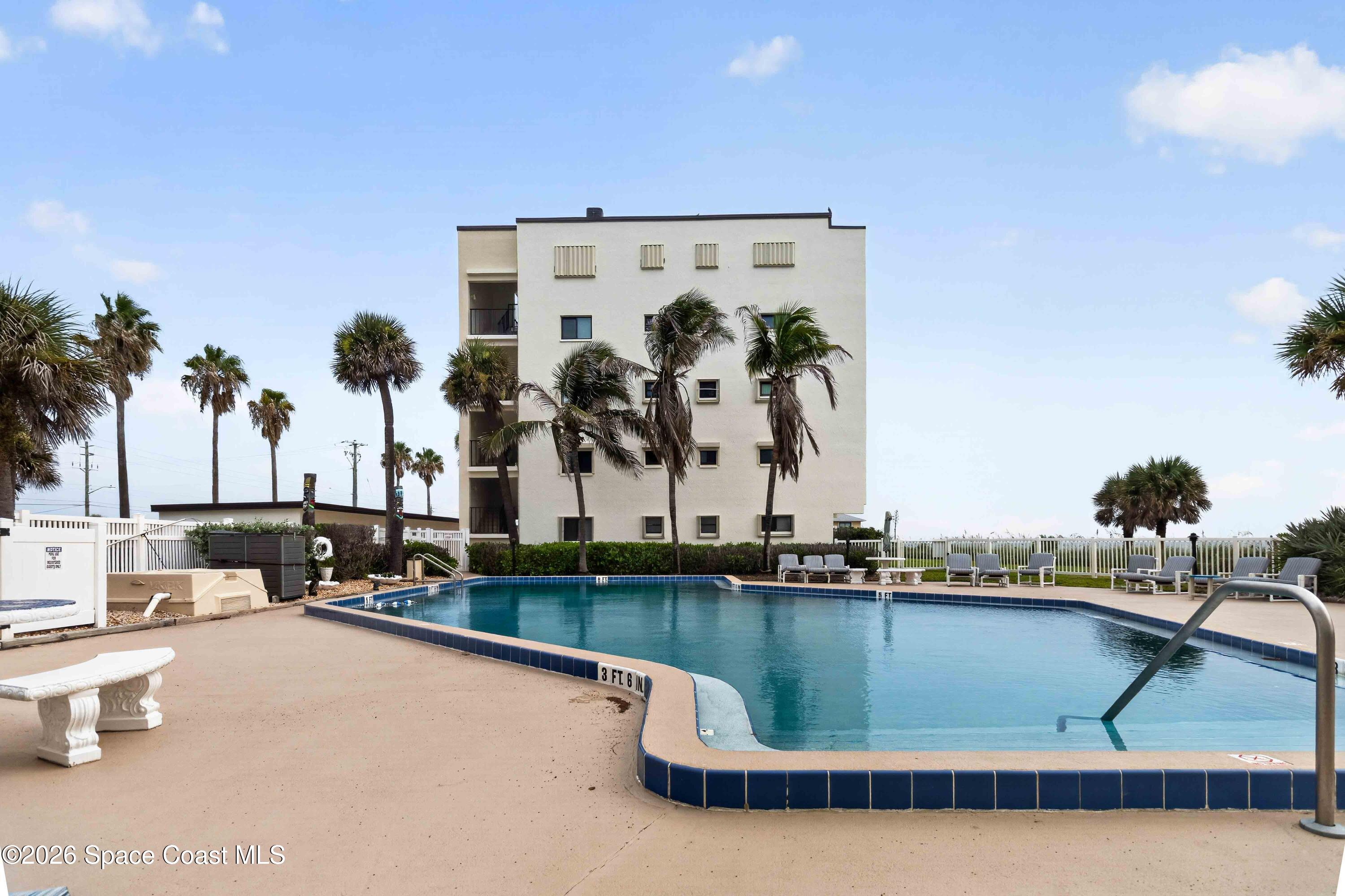 1465 Highway A1a 204