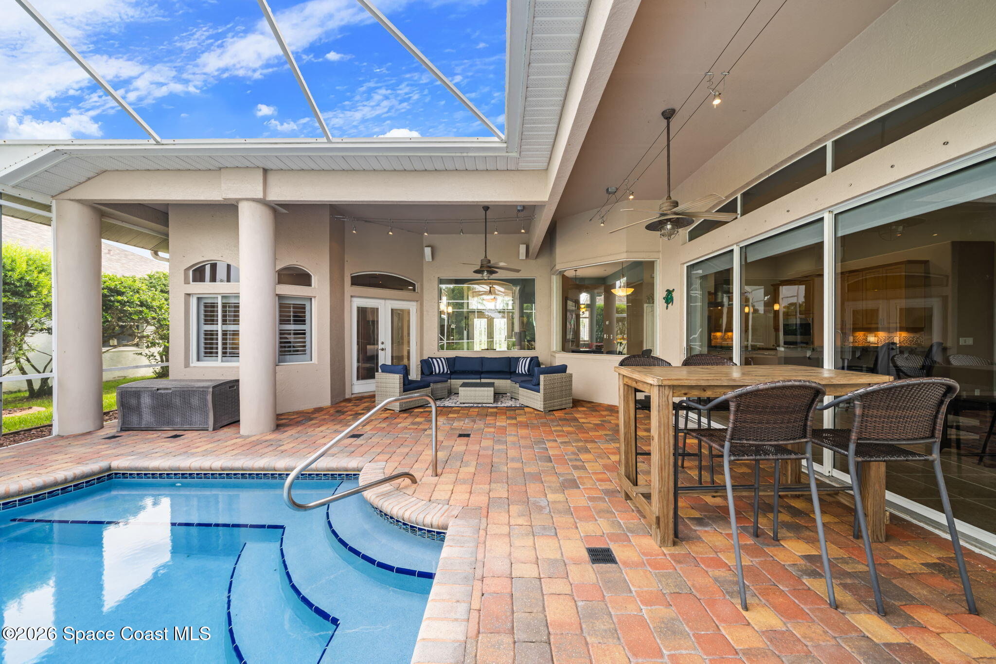 1045 Starling Way