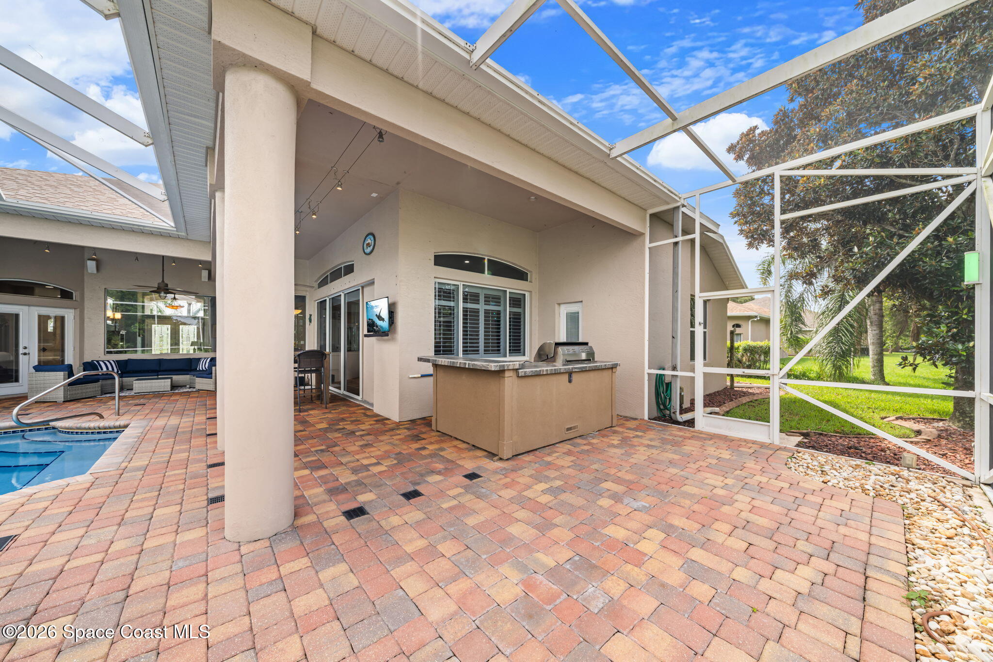 1045 Starling Way