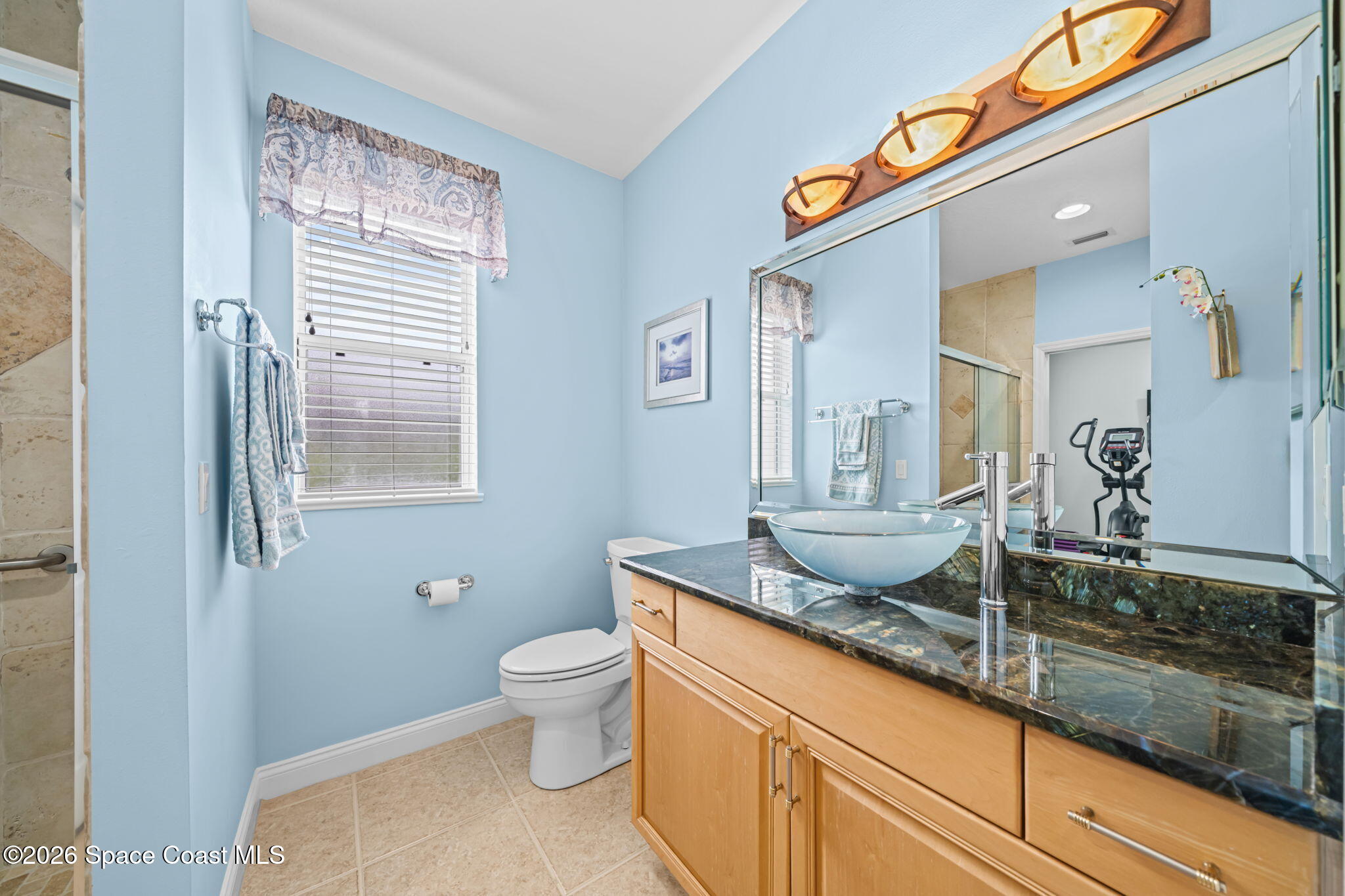 1045 Starling Way