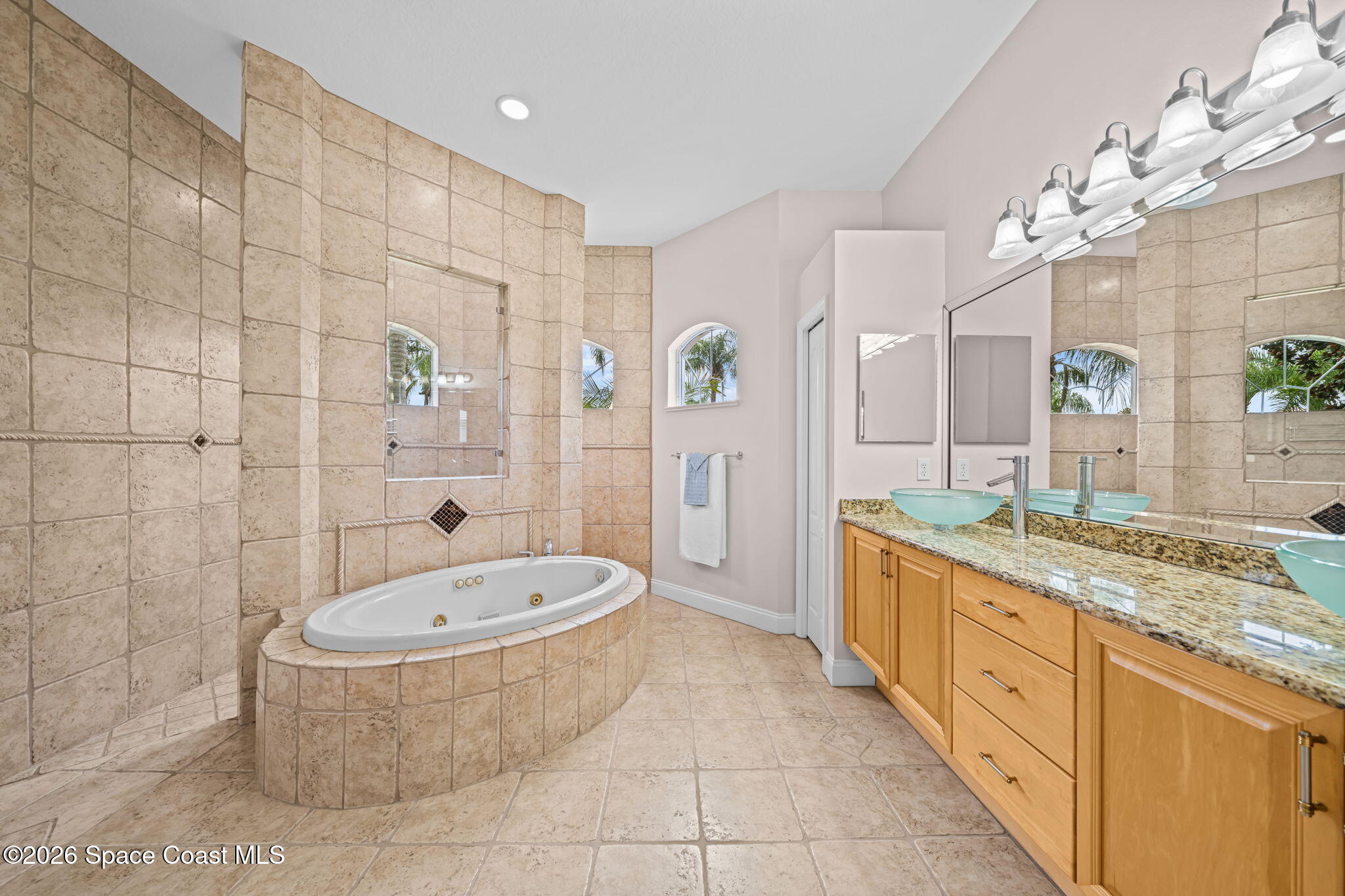 1045 Starling Way