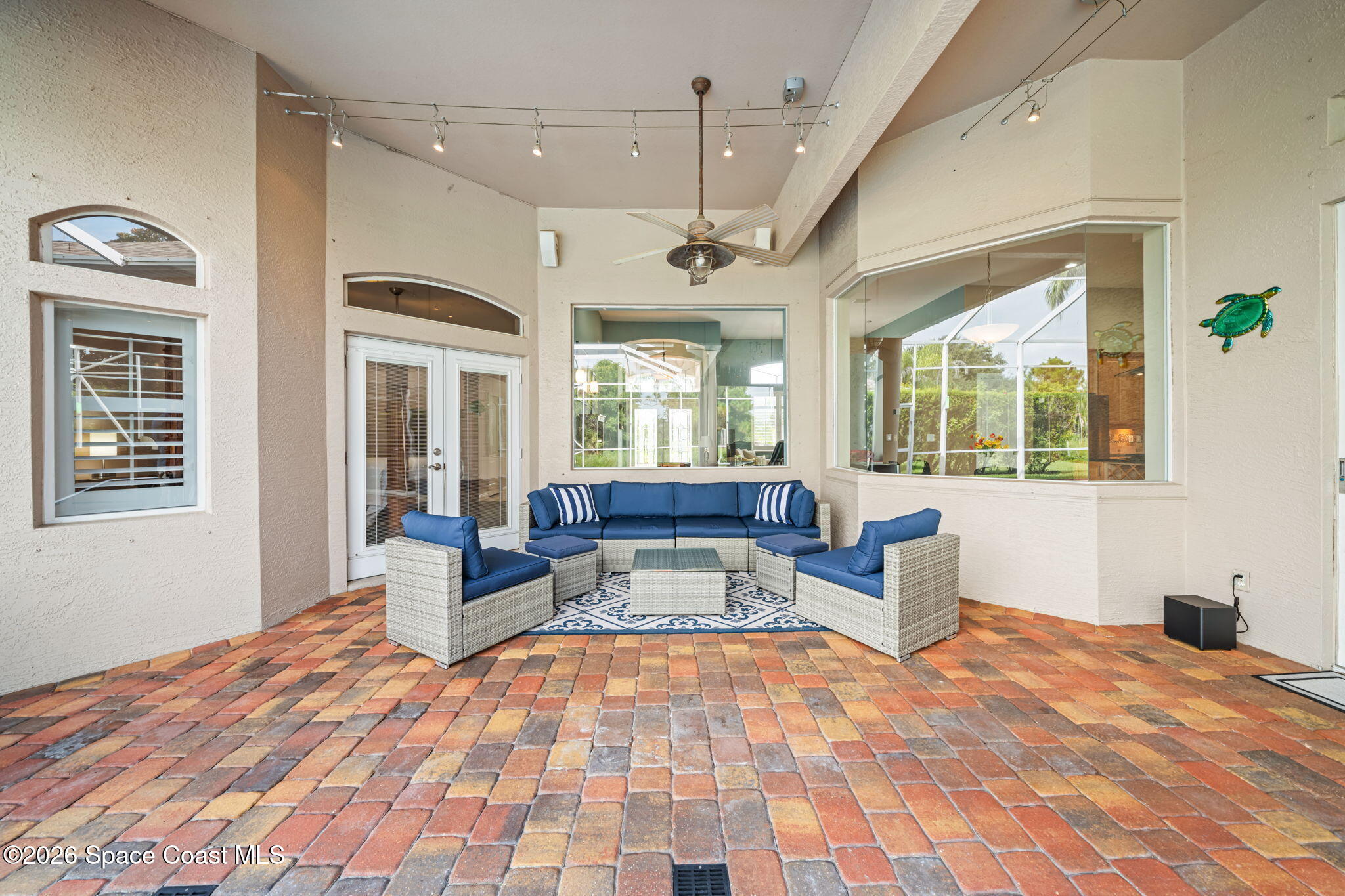 1045 Starling Way