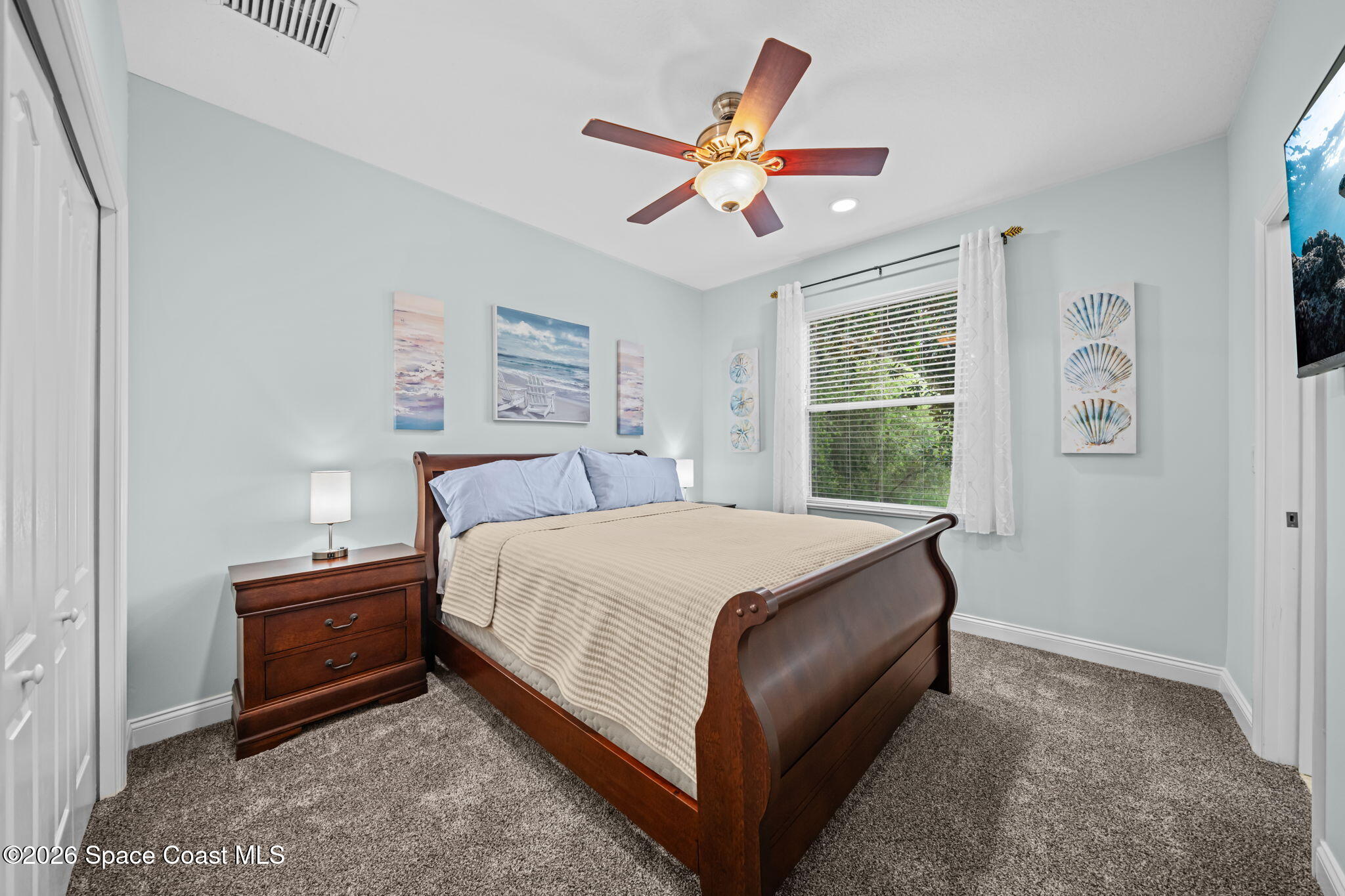 1045 Starling Way